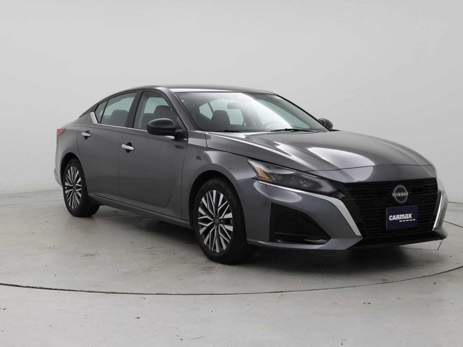 2025 Nissan Altima SV - Photo 2