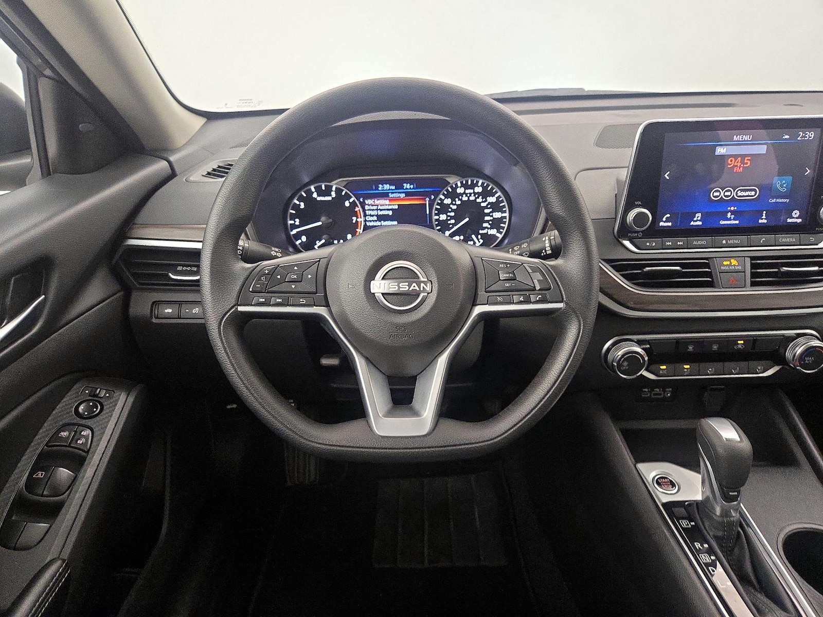 2025 Nissan Altima SV - Photo 11