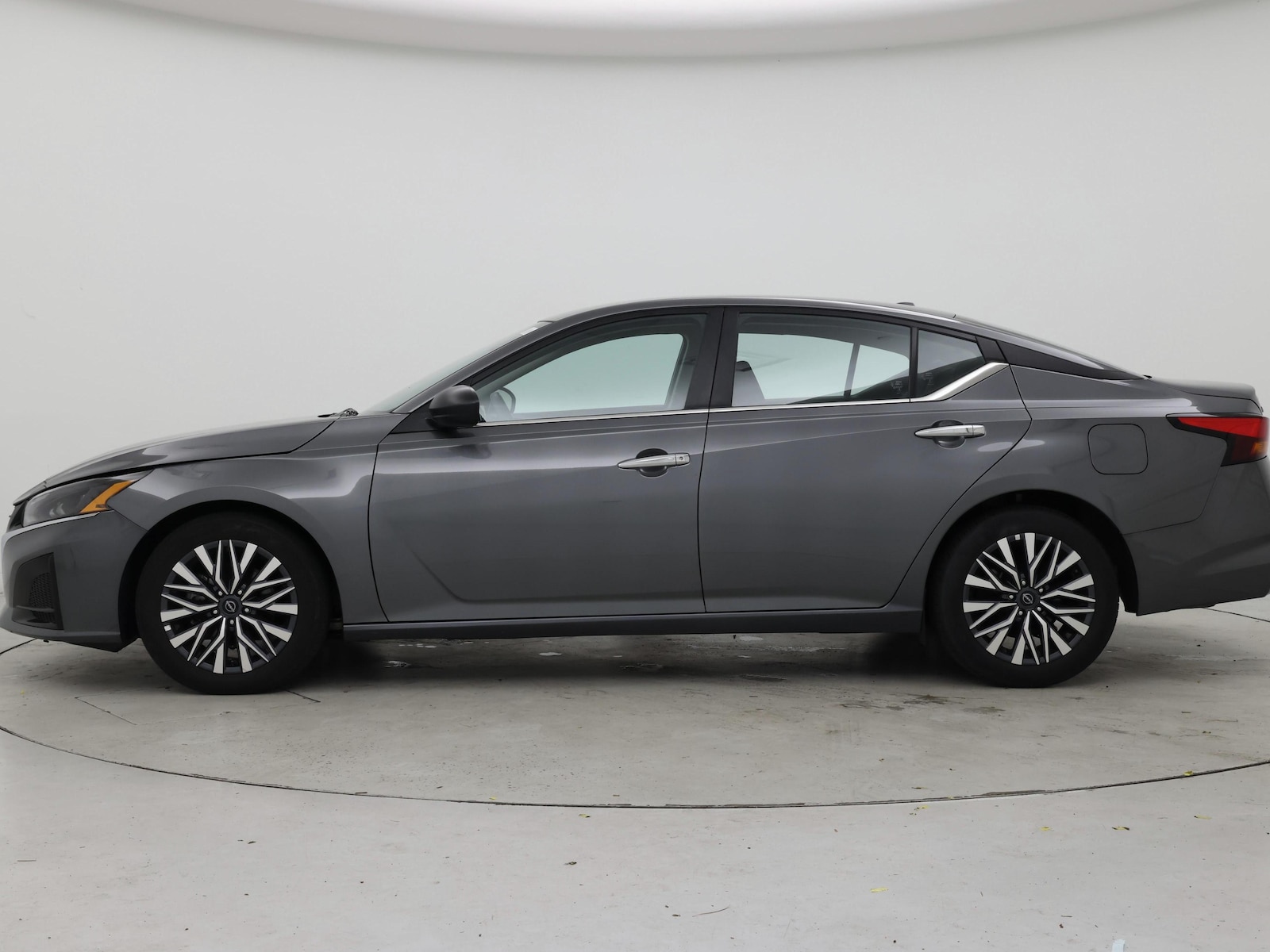 2025 Nissan Altima SV - Photo 4