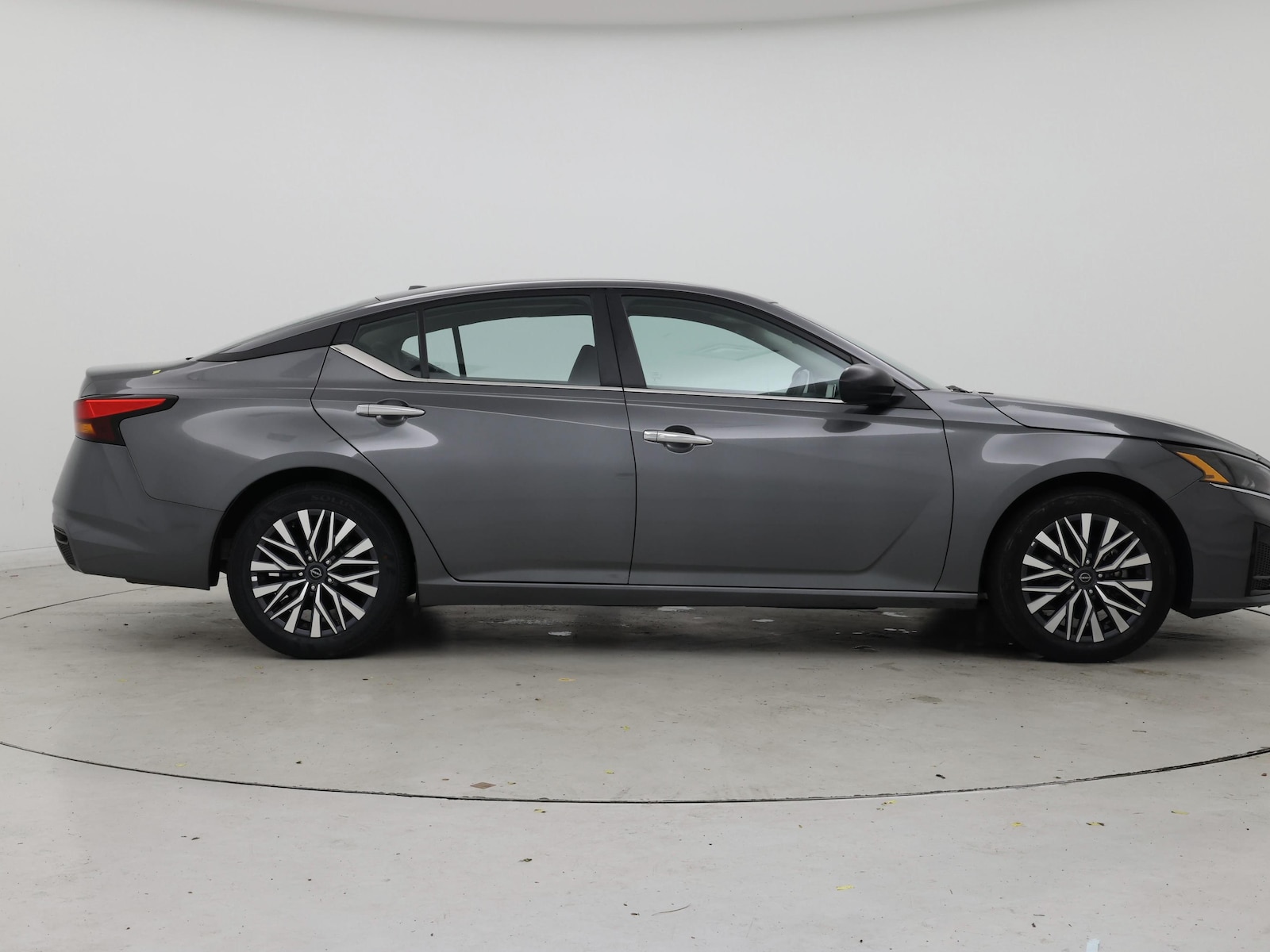 2025 Nissan Altima SV - Photo 8