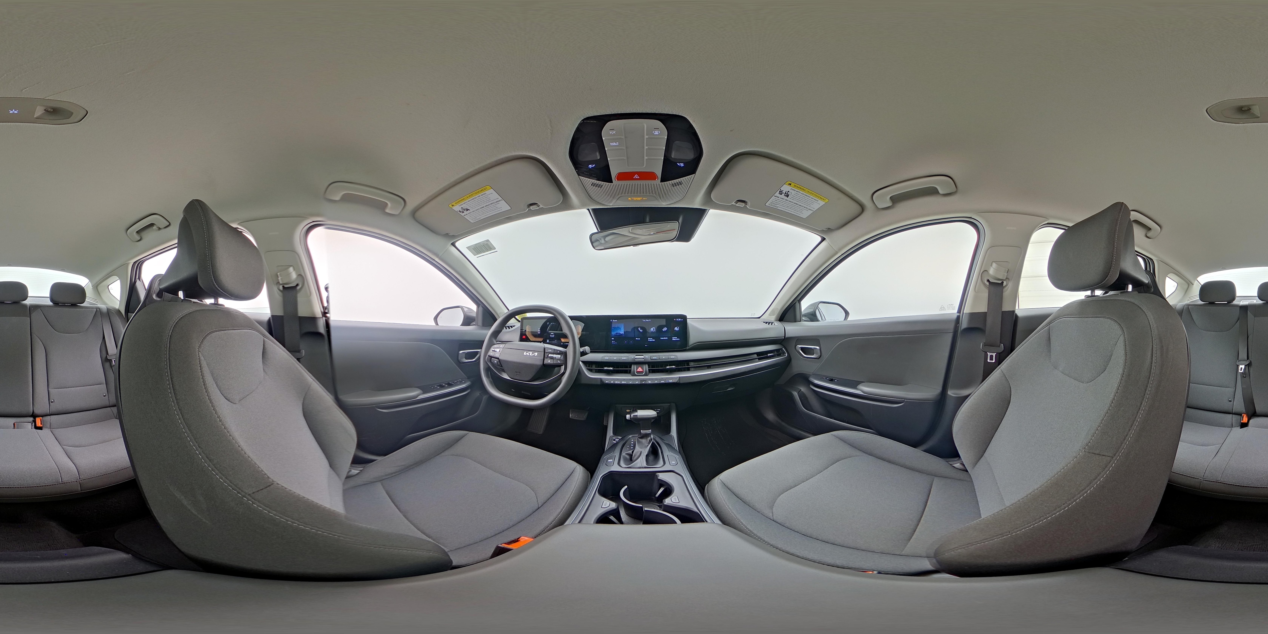 2025 Kia K4 LXS - Photo 24