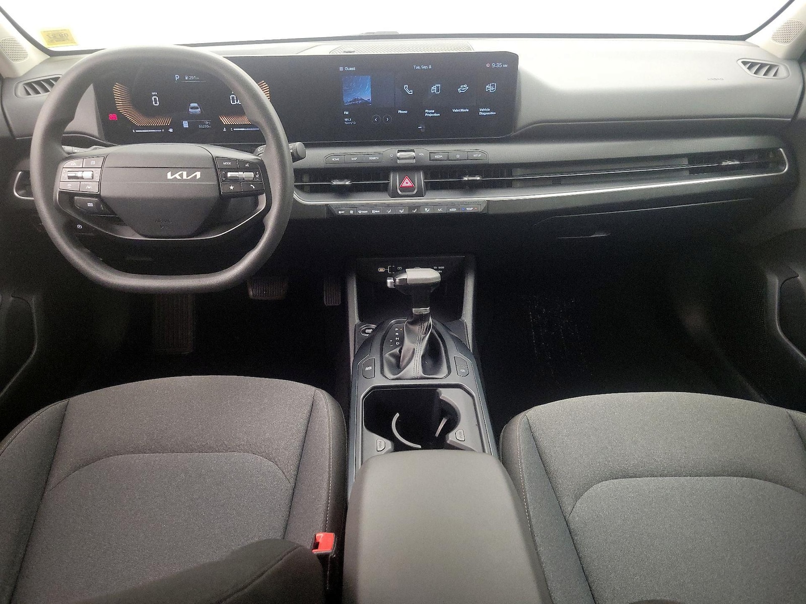 2025 Kia K4 LXS - Photo 10