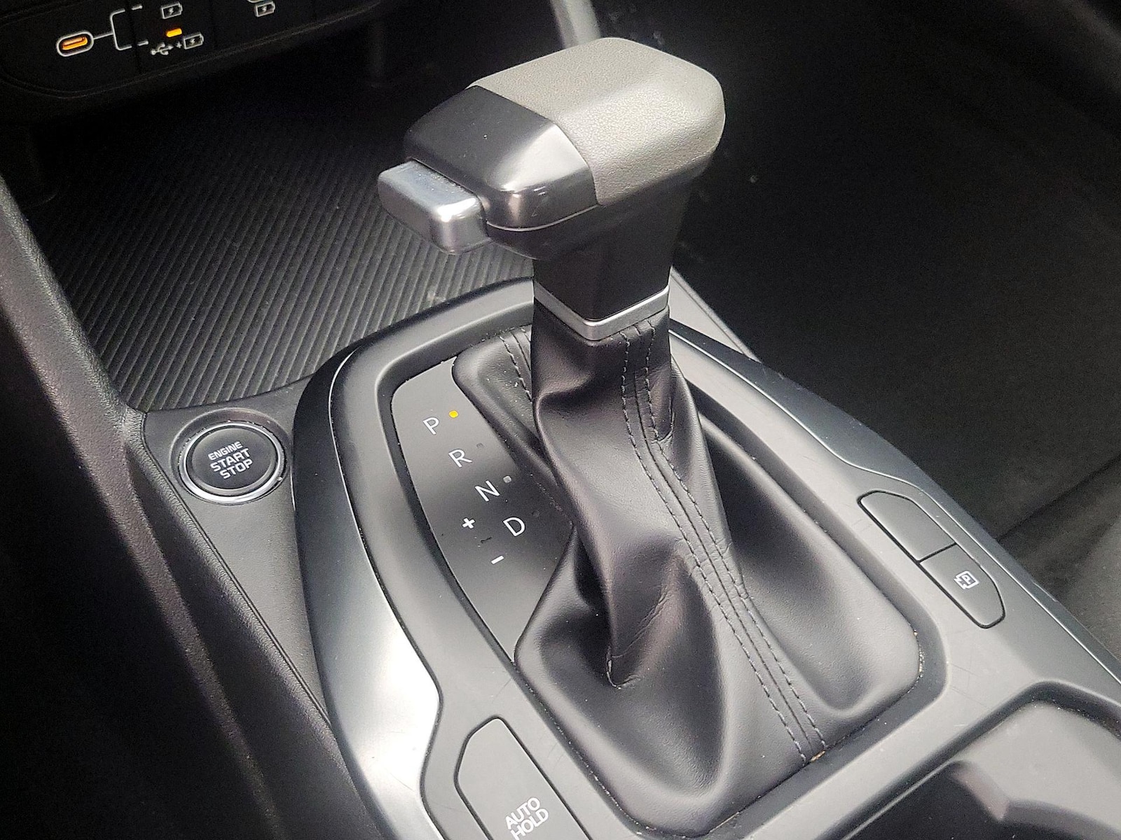 2025 Kia K4 LXS - Photo 18