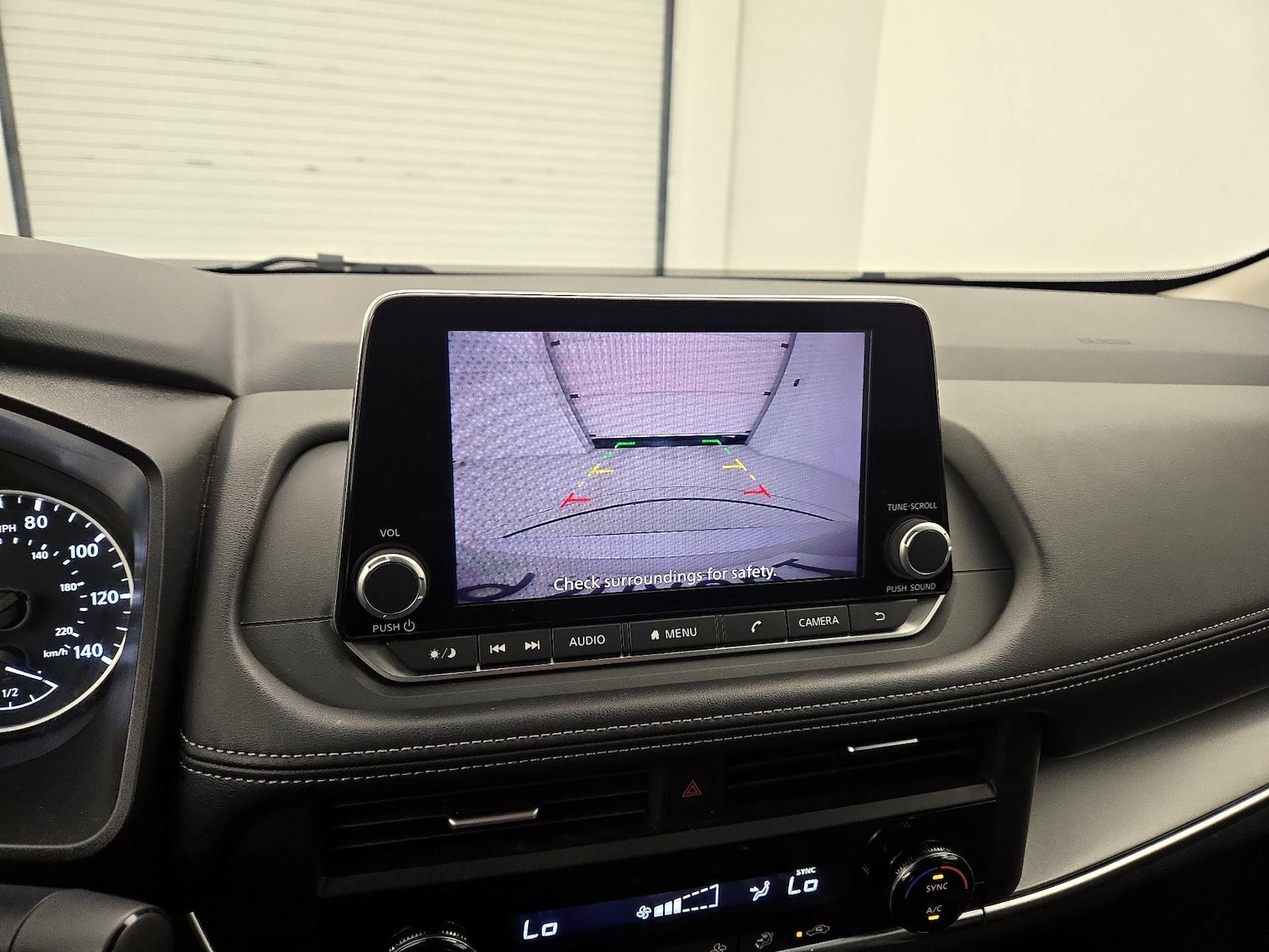 2025 Nissan Rogue SV - Photo 15