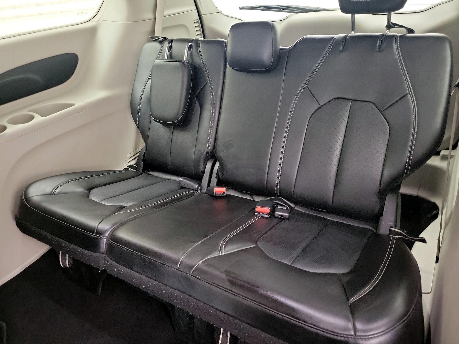 2024 Chrysler Pacifica Touring L - Photo 21