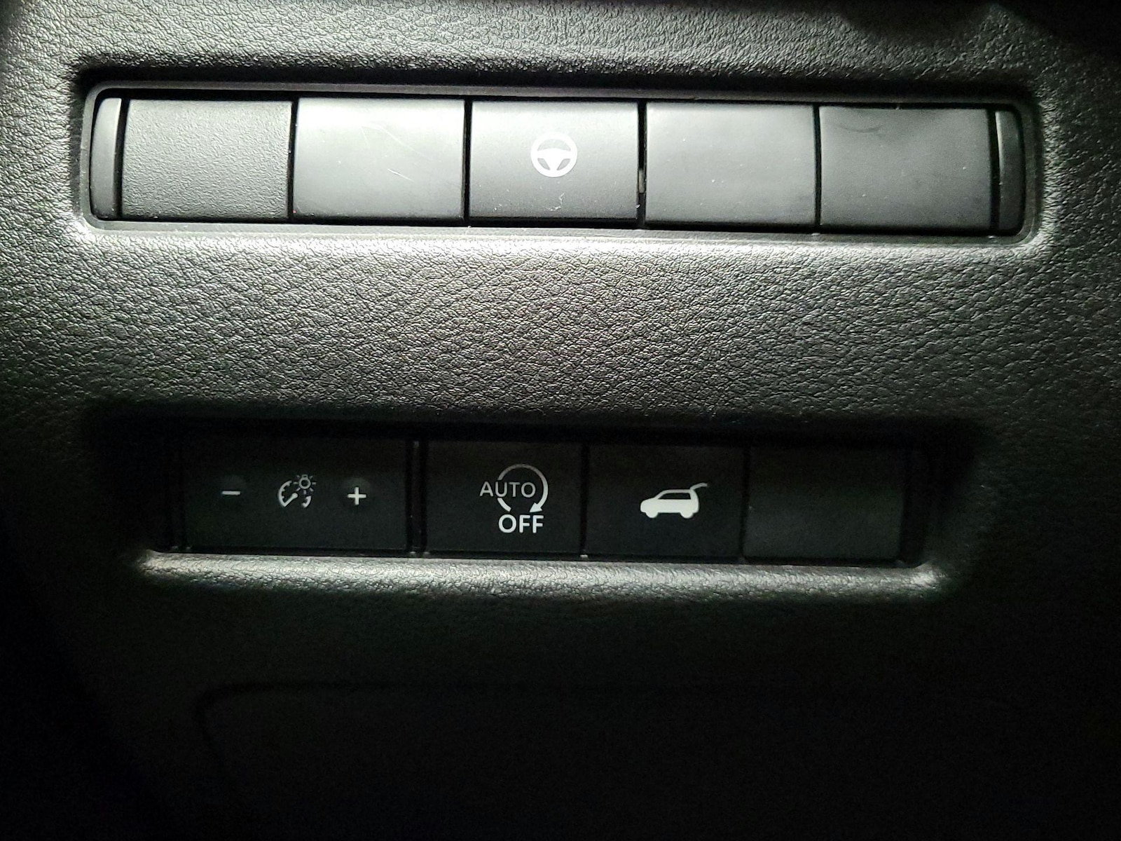 2025 Nissan Rogue SV - Photo 14