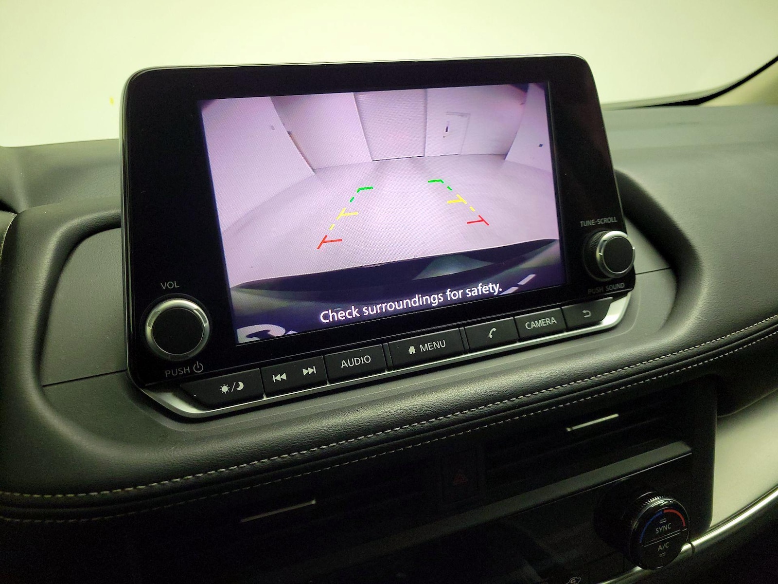 2025 Nissan Rogue SV - Photo 15