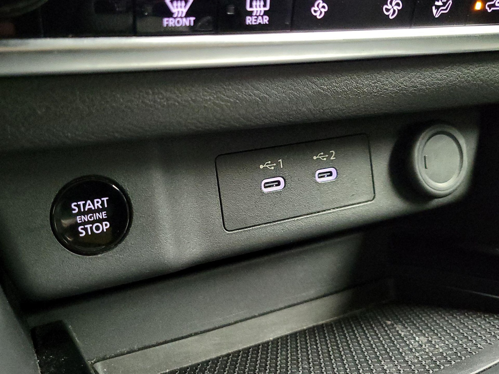2025 Nissan Rogue SV - Photo 19