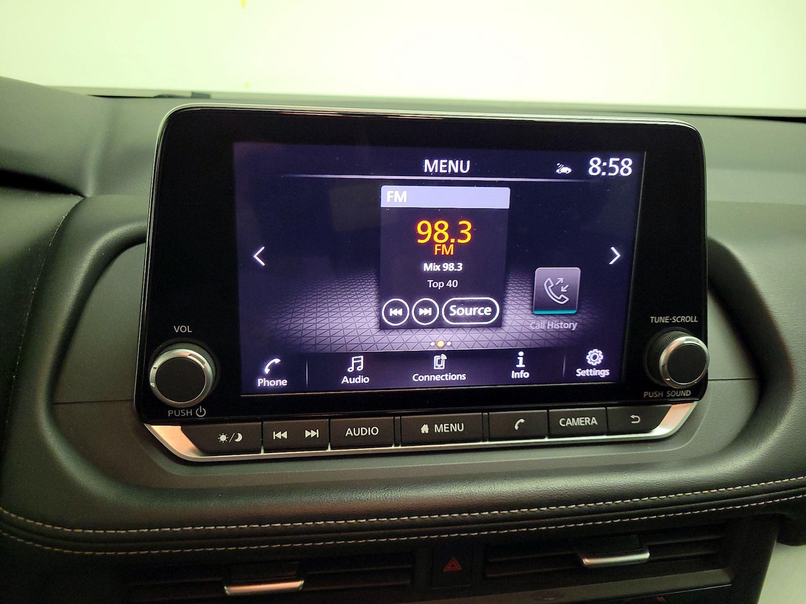 2025 Nissan Rogue SV - Photo 15