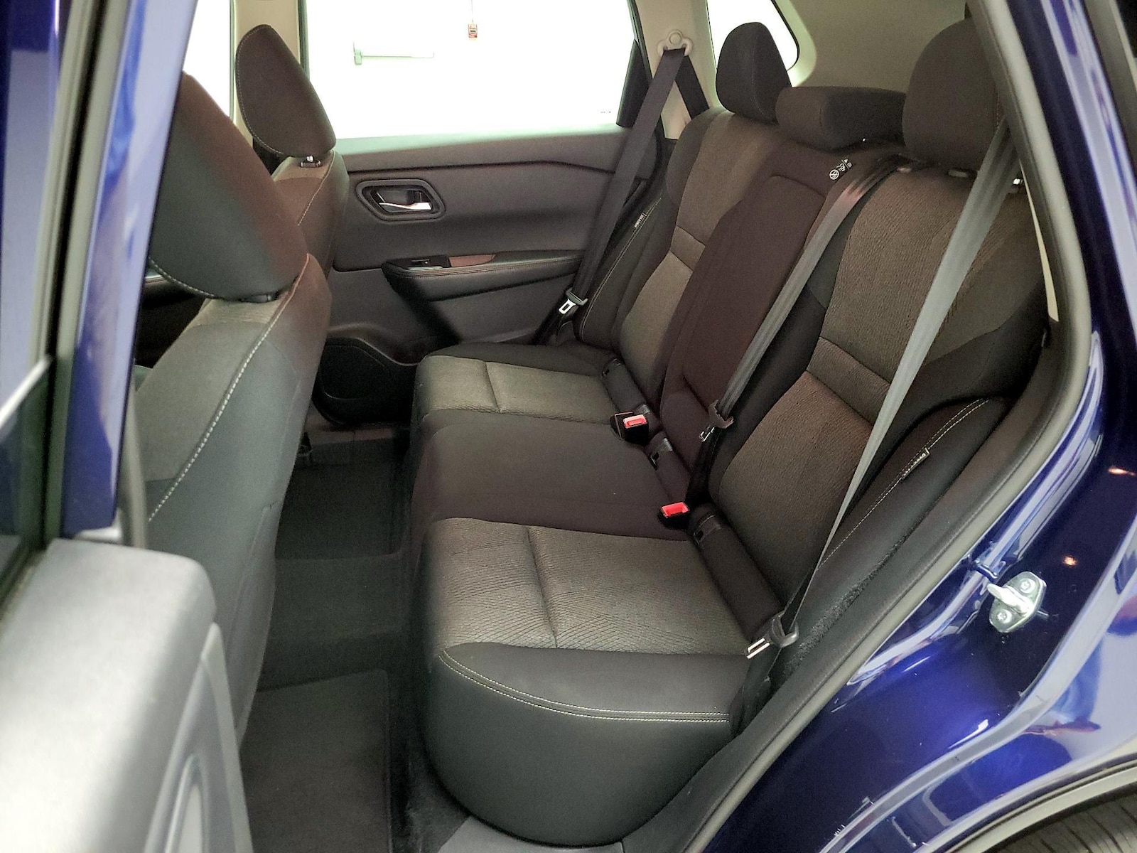 2025 Nissan Rogue SV - Photo 21