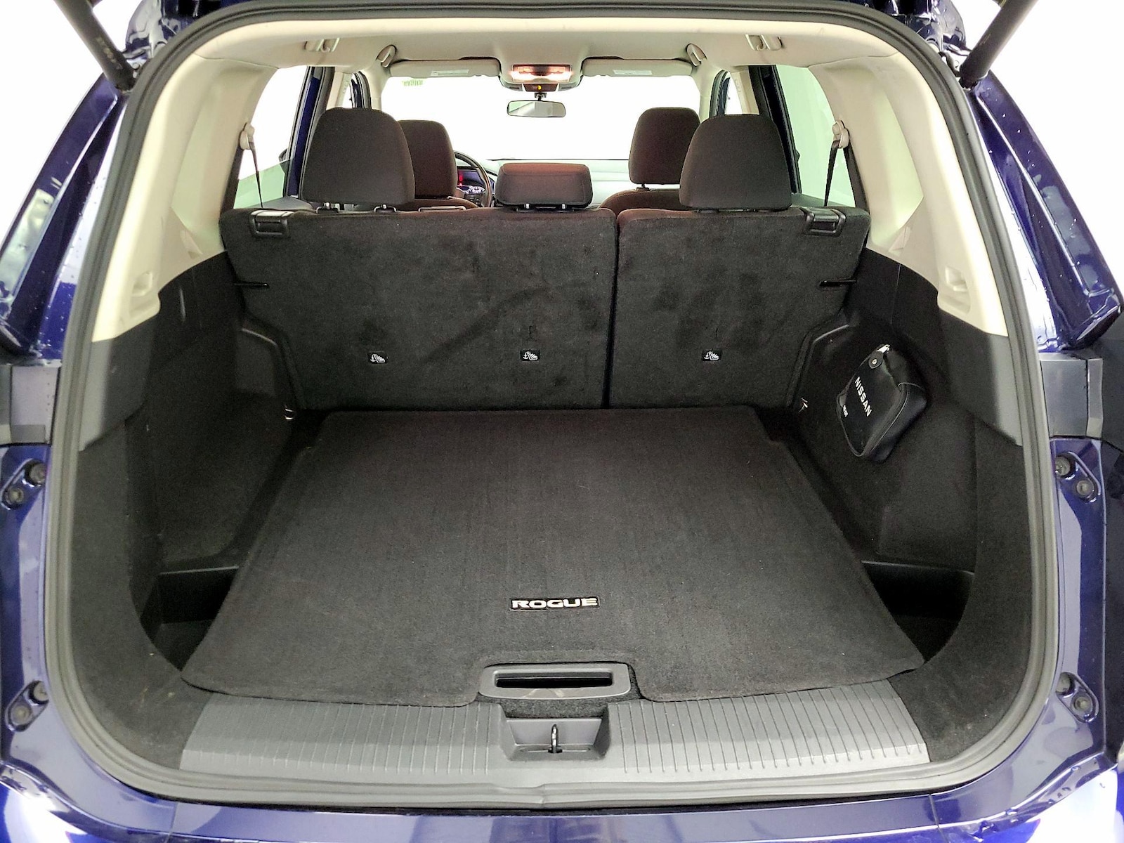 2025 Nissan Rogue SV - Photo 22