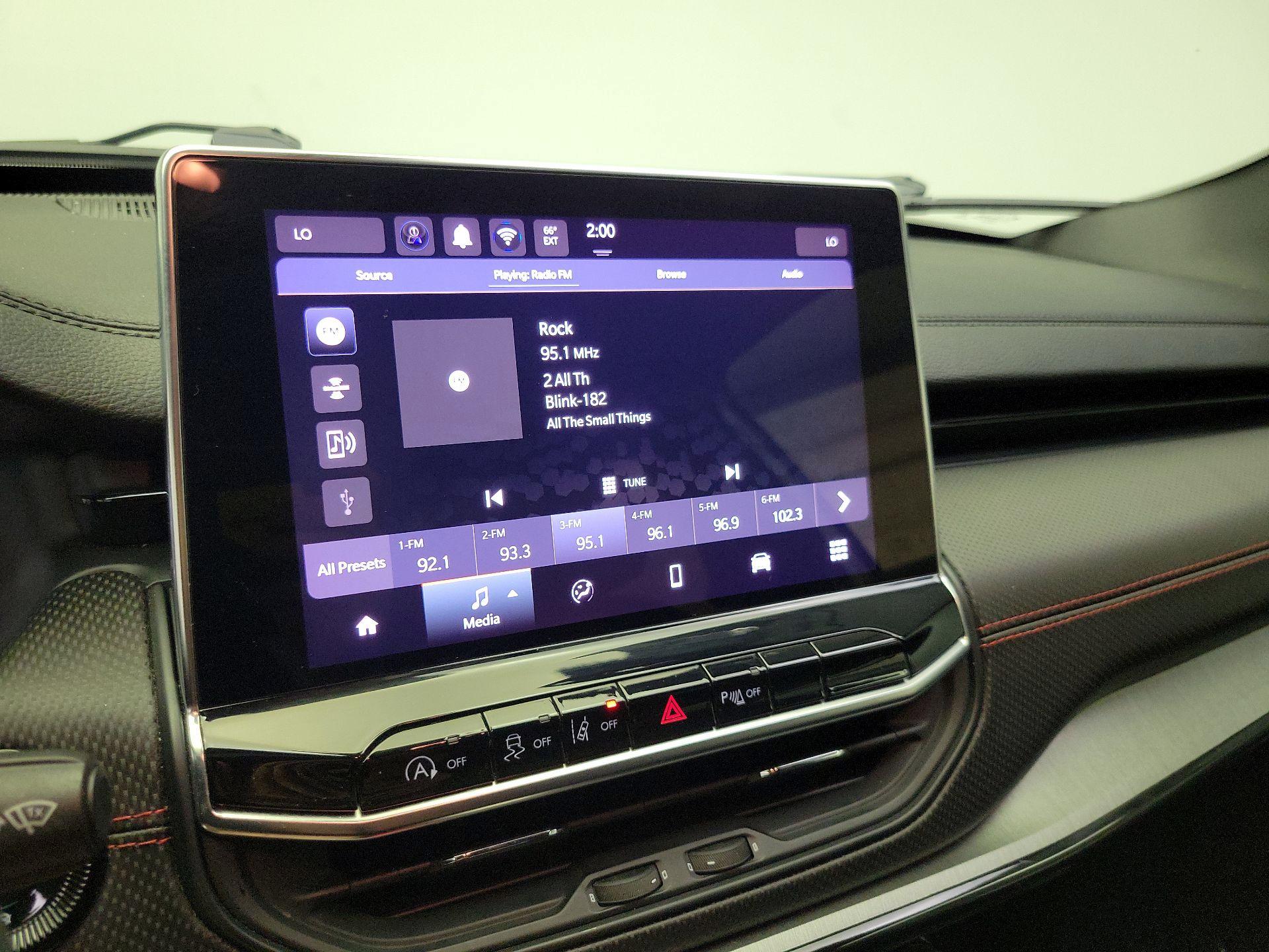 Thumbnail: 2025 Jeep Compass - 15