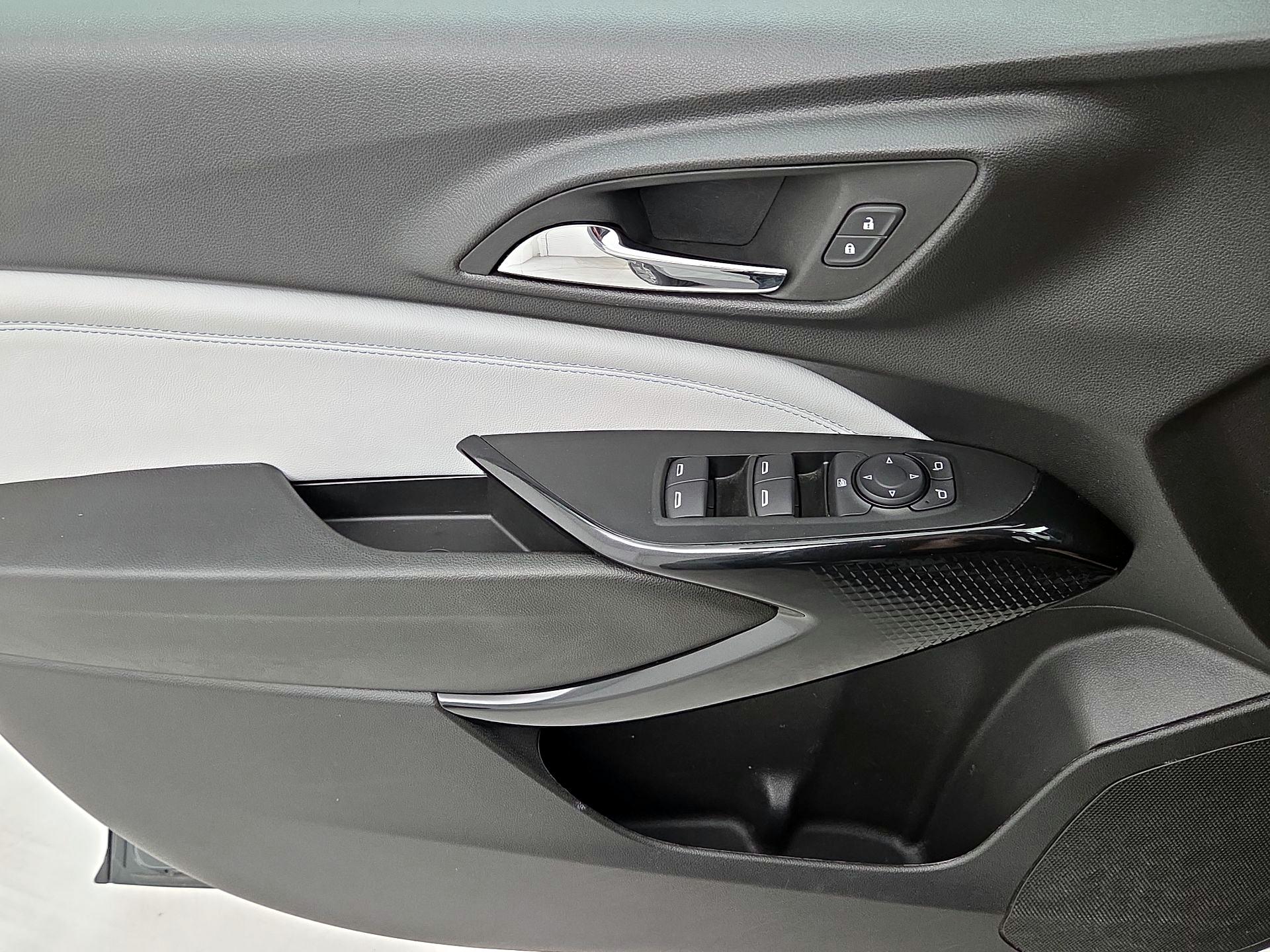Thumbnail: 2025 Chevrolet Trax - 12