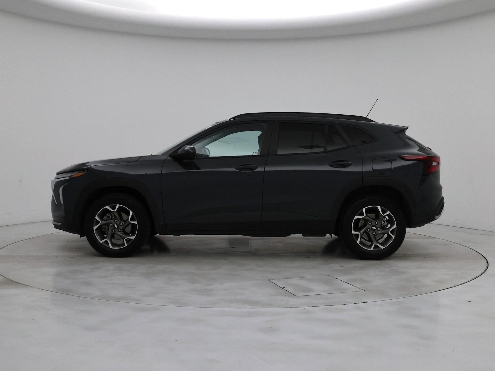 2025 Chevrolet Trax LT - Photo 4
