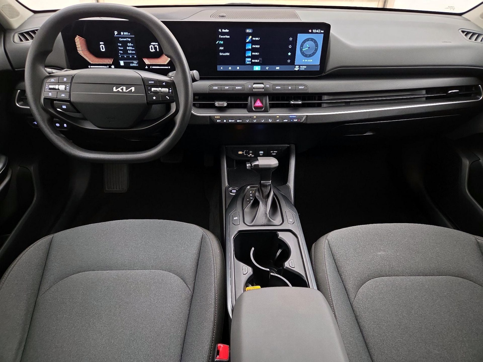 2025 Kia K4 LXS - Photo 10