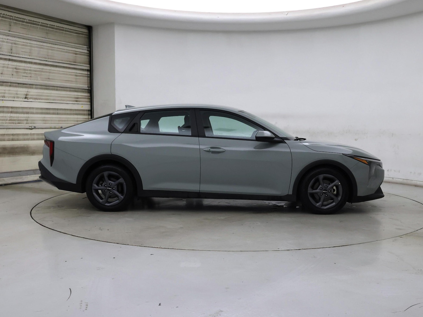 2025 Kia K4 LXS - Photo 8