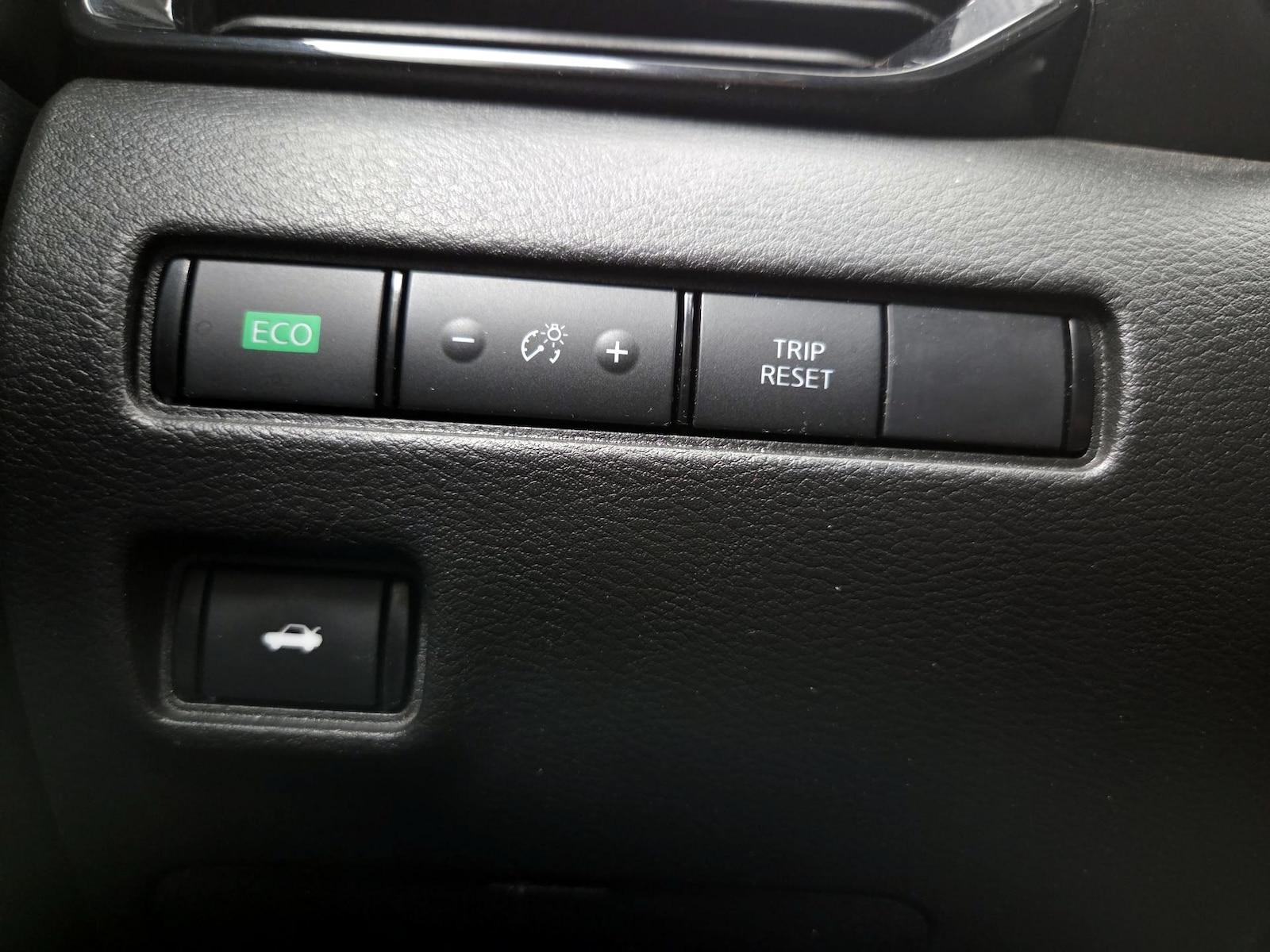 2025 Nissan Sentra SV - Photo 14