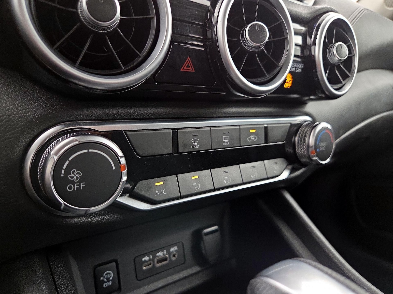2025 Nissan Sentra SV - Photo 17