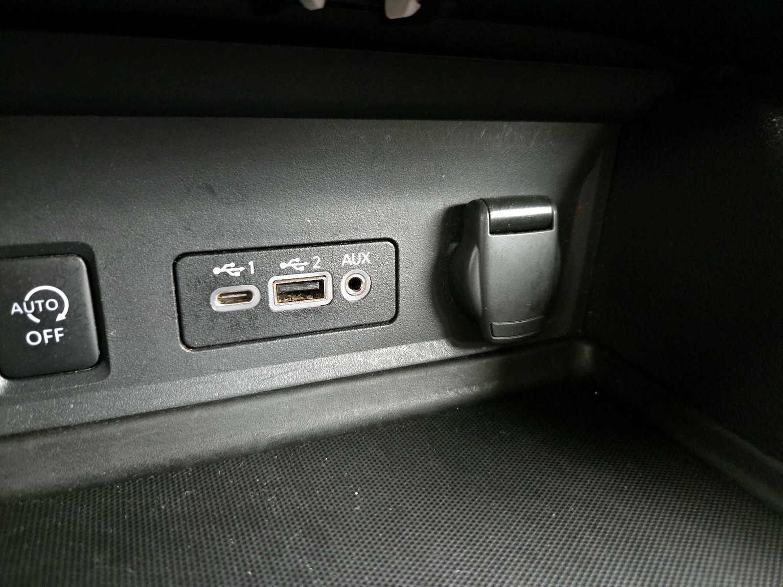 2025 Nissan Sentra SV - Photo 19