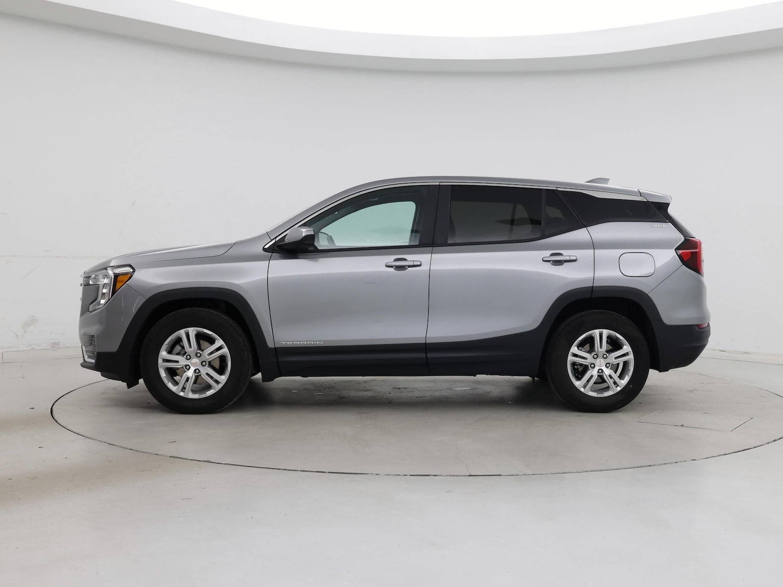 2024 GMC Terrain SLE - Photo 4