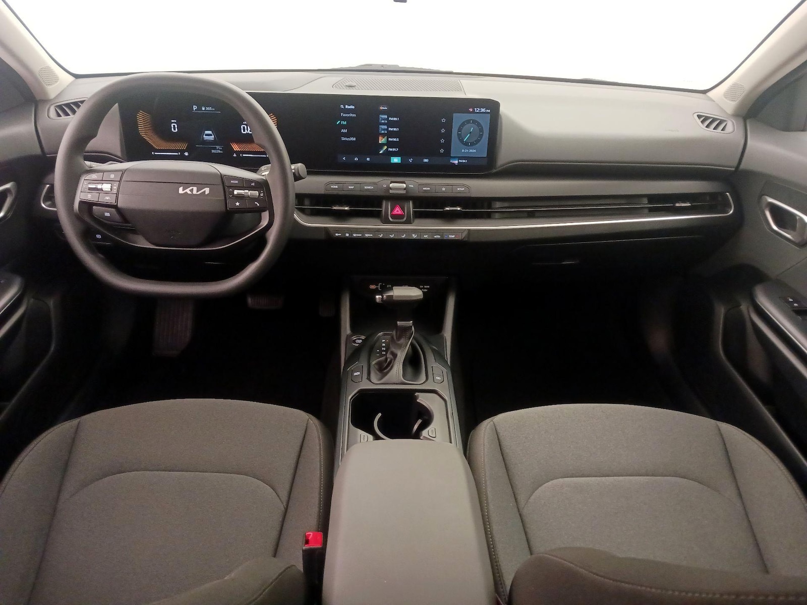 2025 Kia K4 LXS - Photo 10