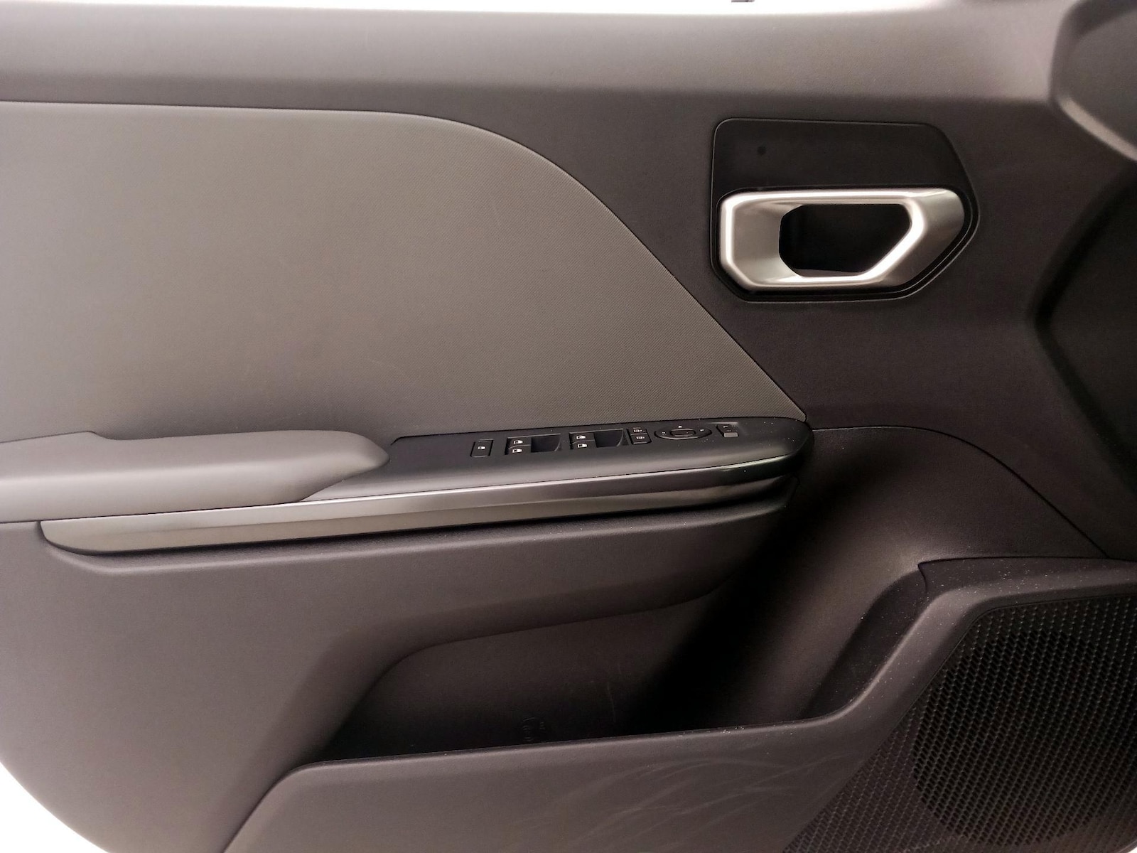 2025 Kia K4 LXS - Photo 13