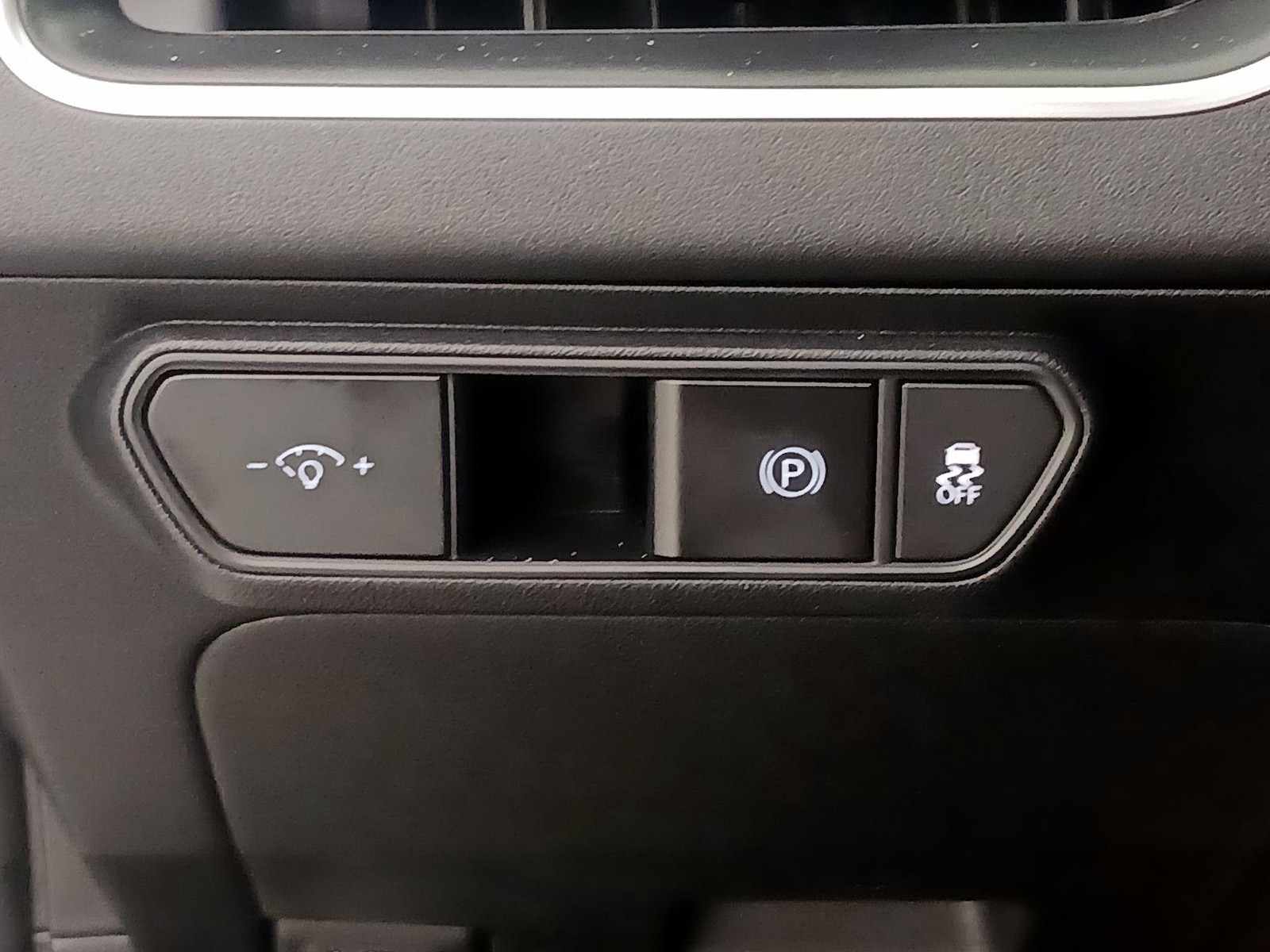 2025 Kia K4 LXS - Photo 14