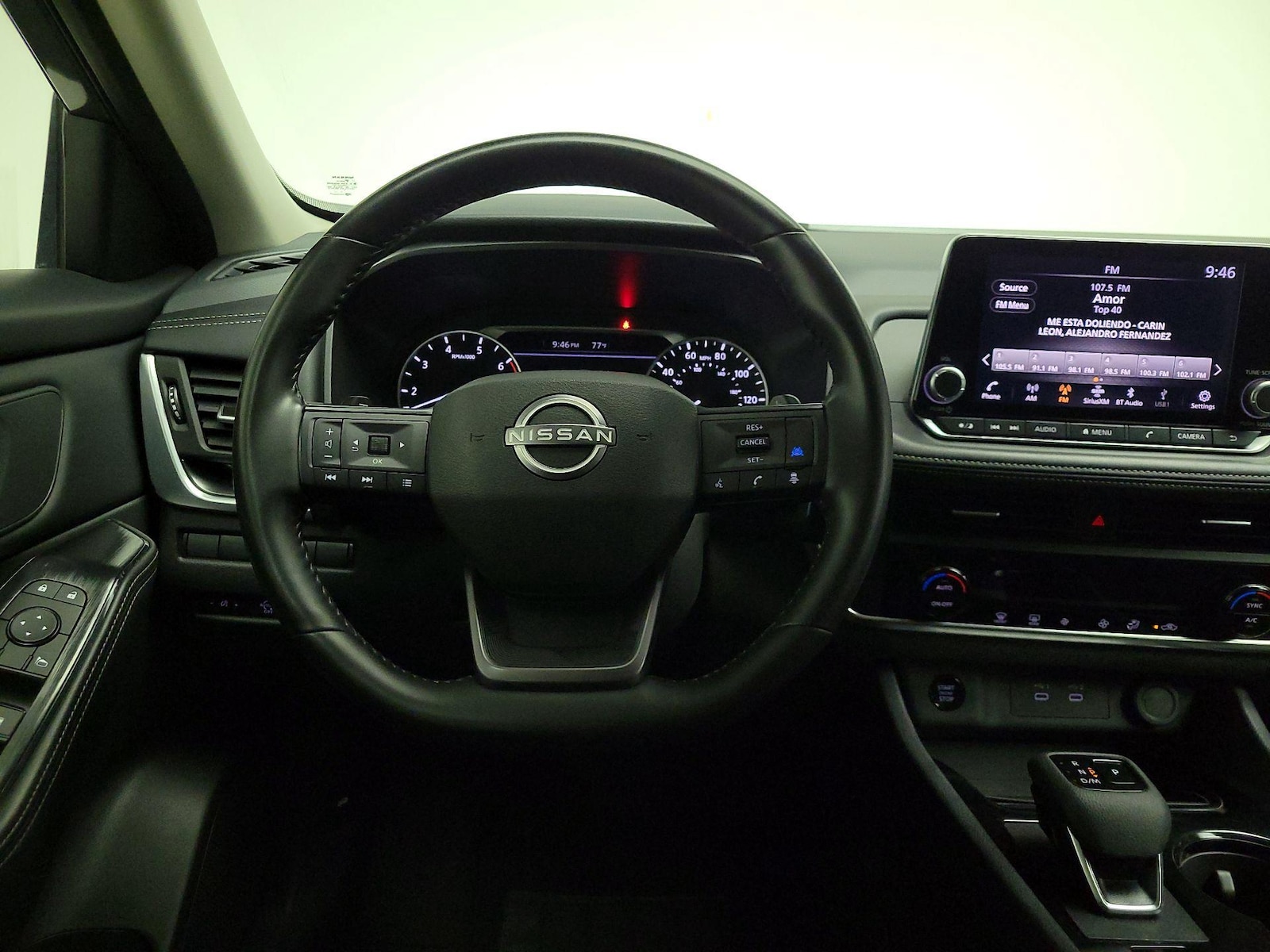 2025 Nissan Rogue SV - Photo 11