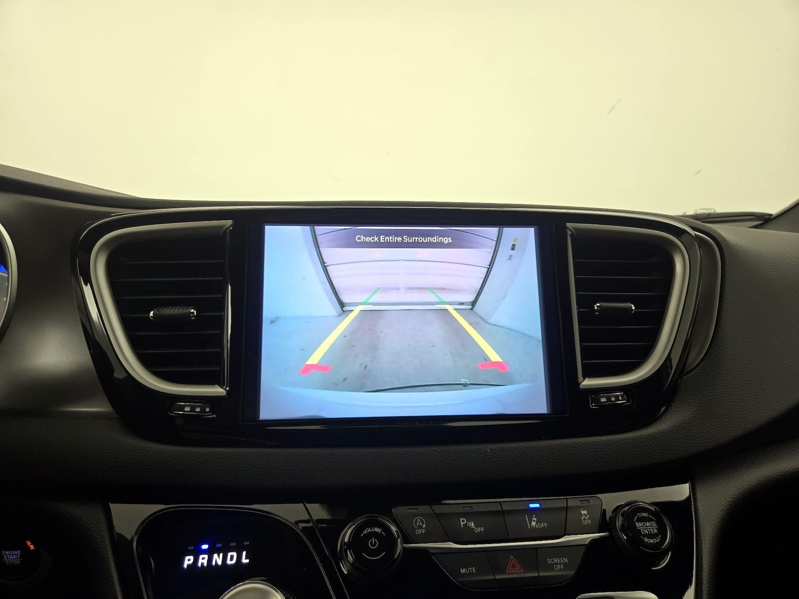 2025 Chrysler Pacifica Select - Photo 15