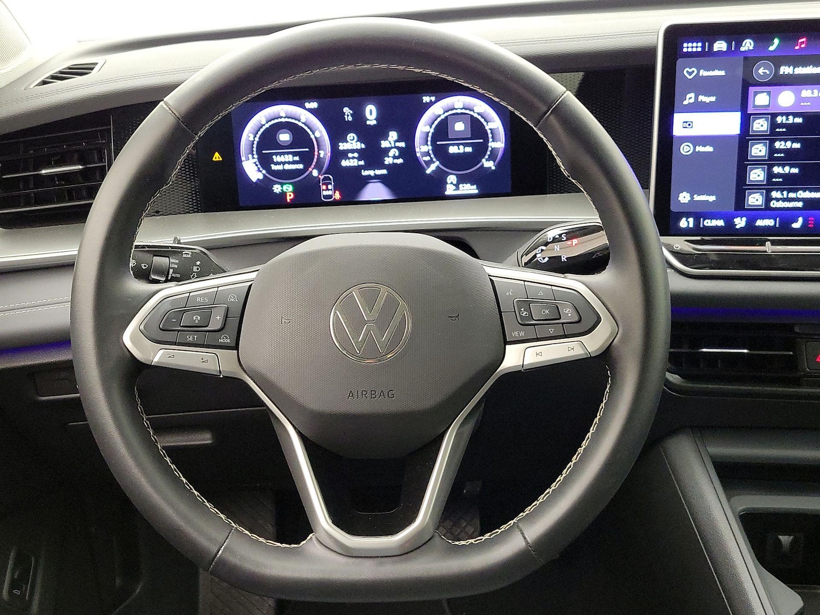 2026 Volkswagen Tiguan SE - Photo 11