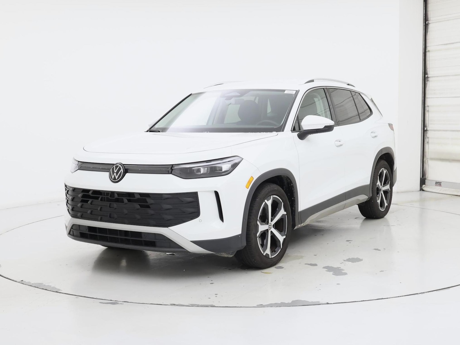 2026 Volkswagen Tiguan SE - Photo 5