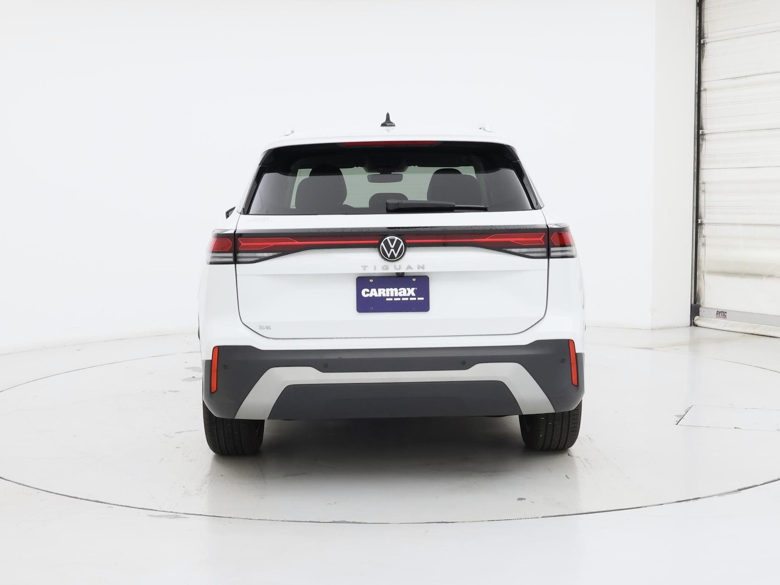 2026 Volkswagen Tiguan SE - Photo 7