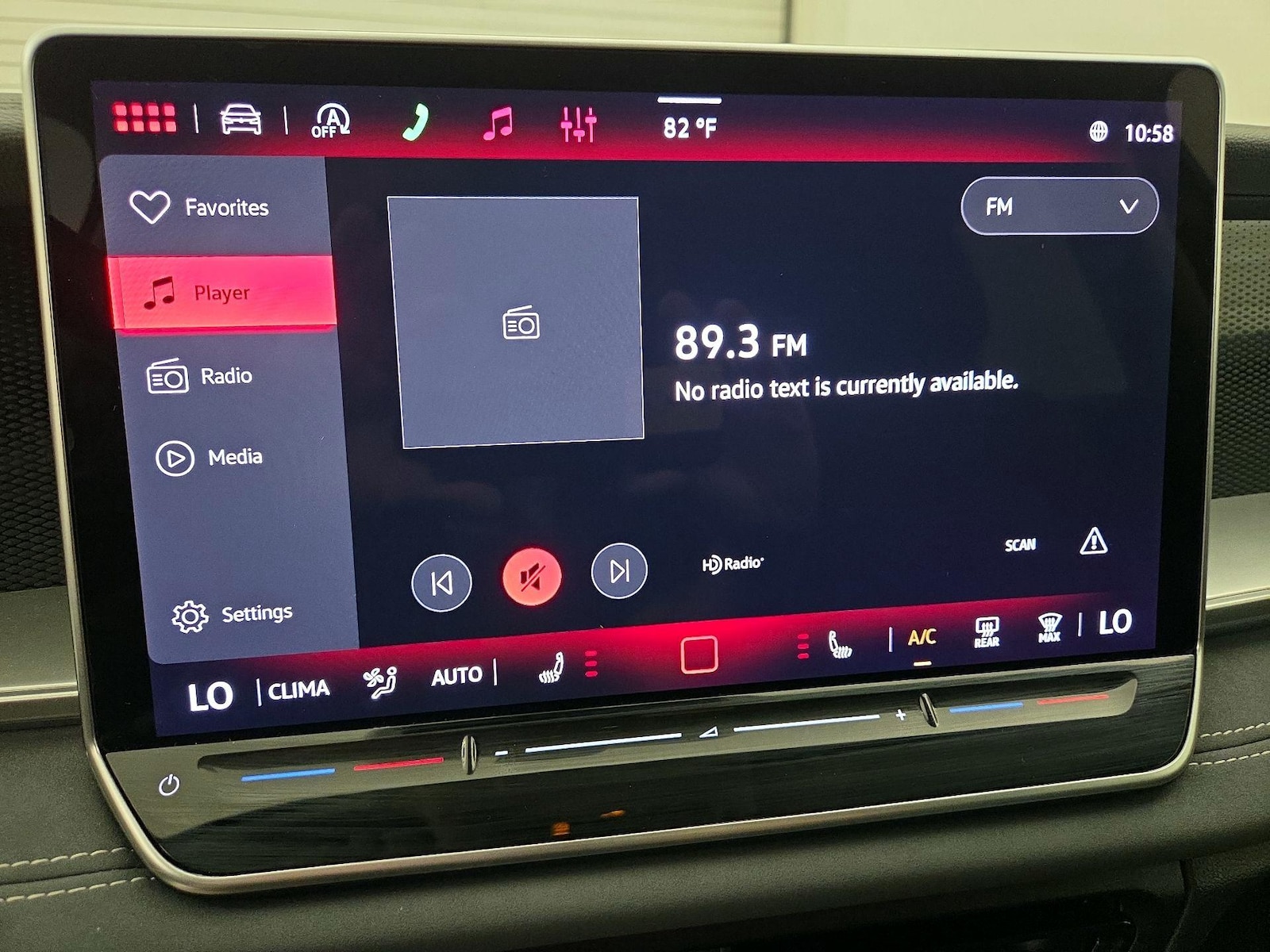 2026 Volkswagen Tiguan SE - Photo 16