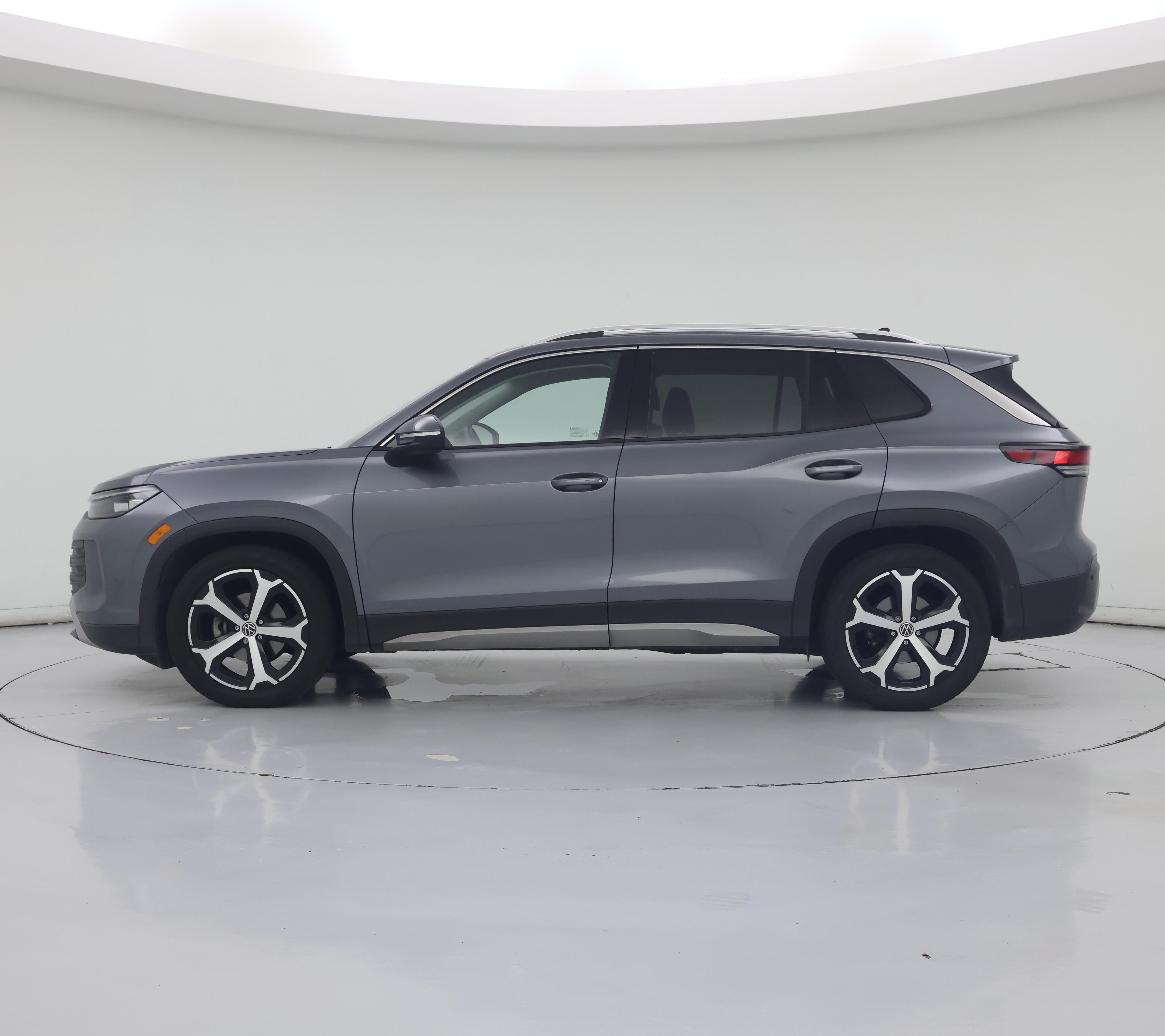Thumbnail: 2026 Volkswagen Tiguan - 3