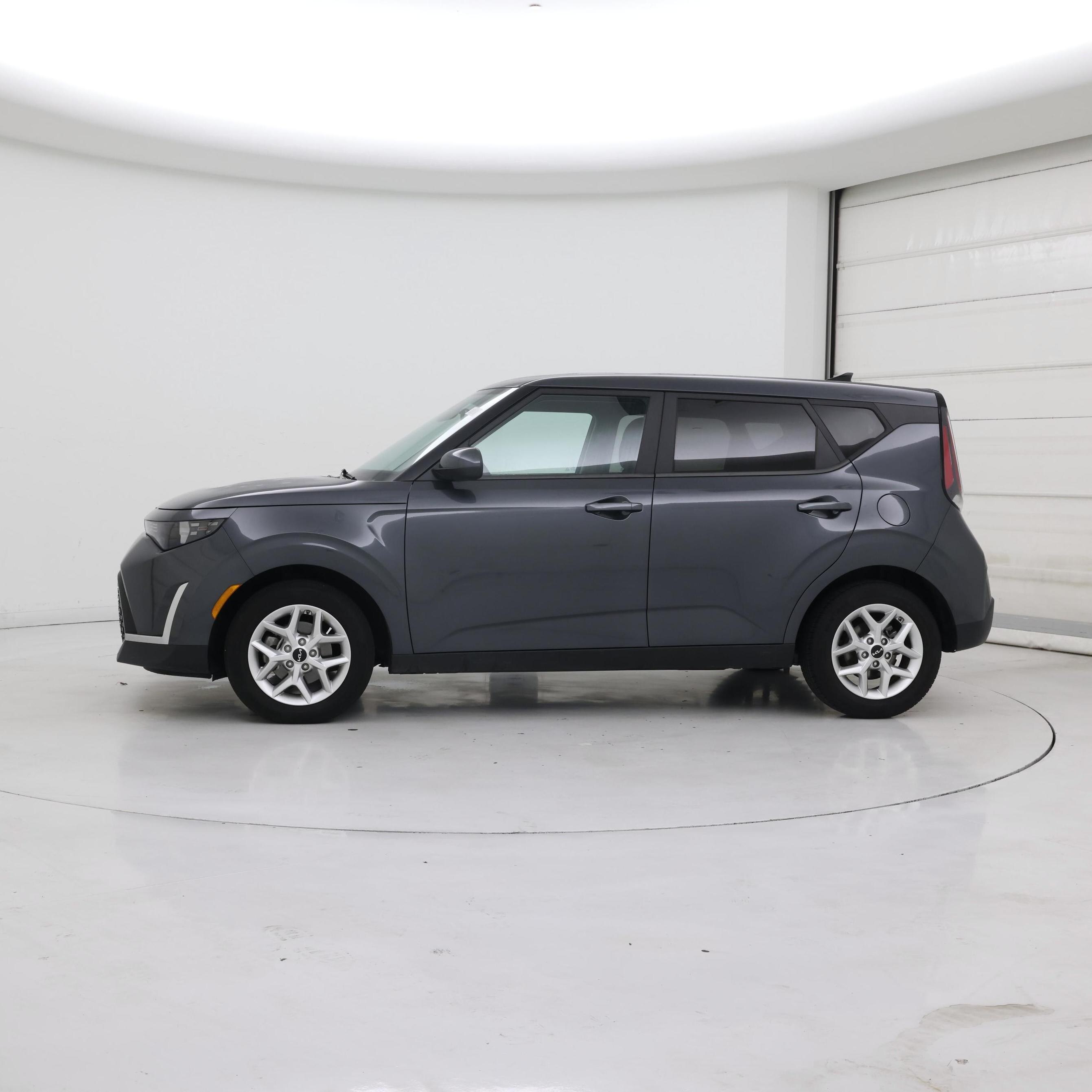 Thumbnail: 2023 Kia Soul - 3