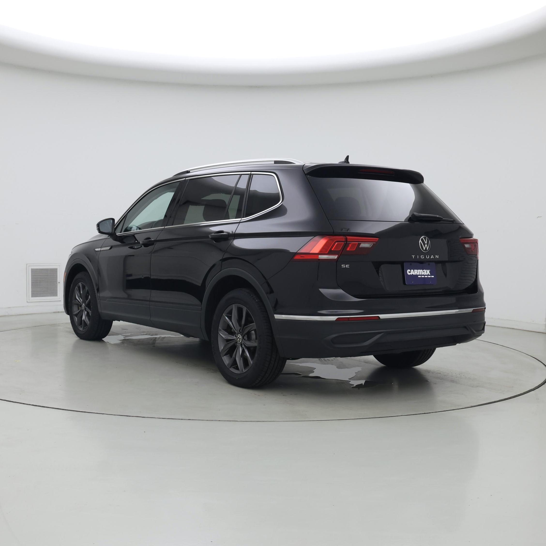 Thumbnail: 2022 Volkswagen Tiguan - 2