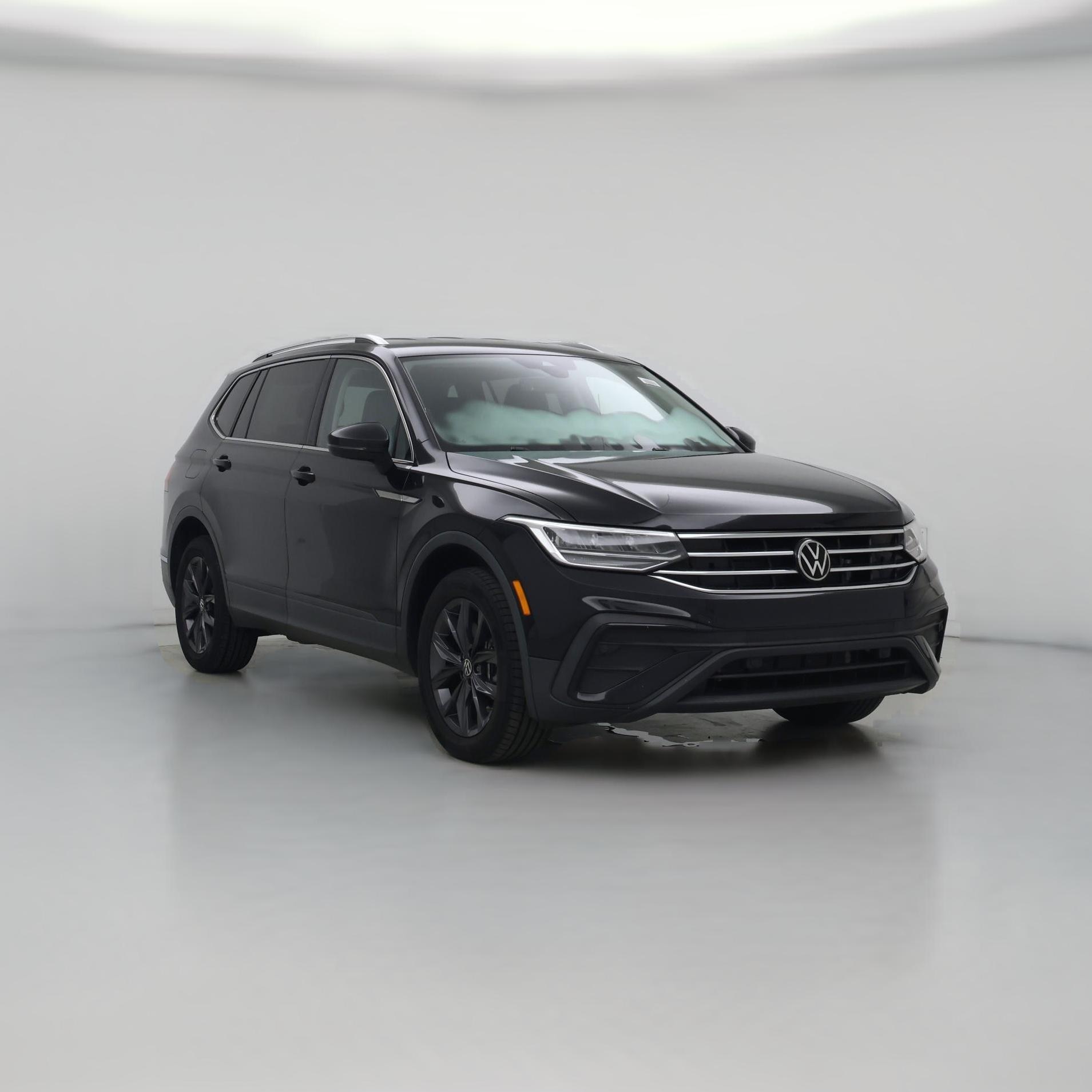 Thumbnail: 2022 Volkswagen Tiguan - 1