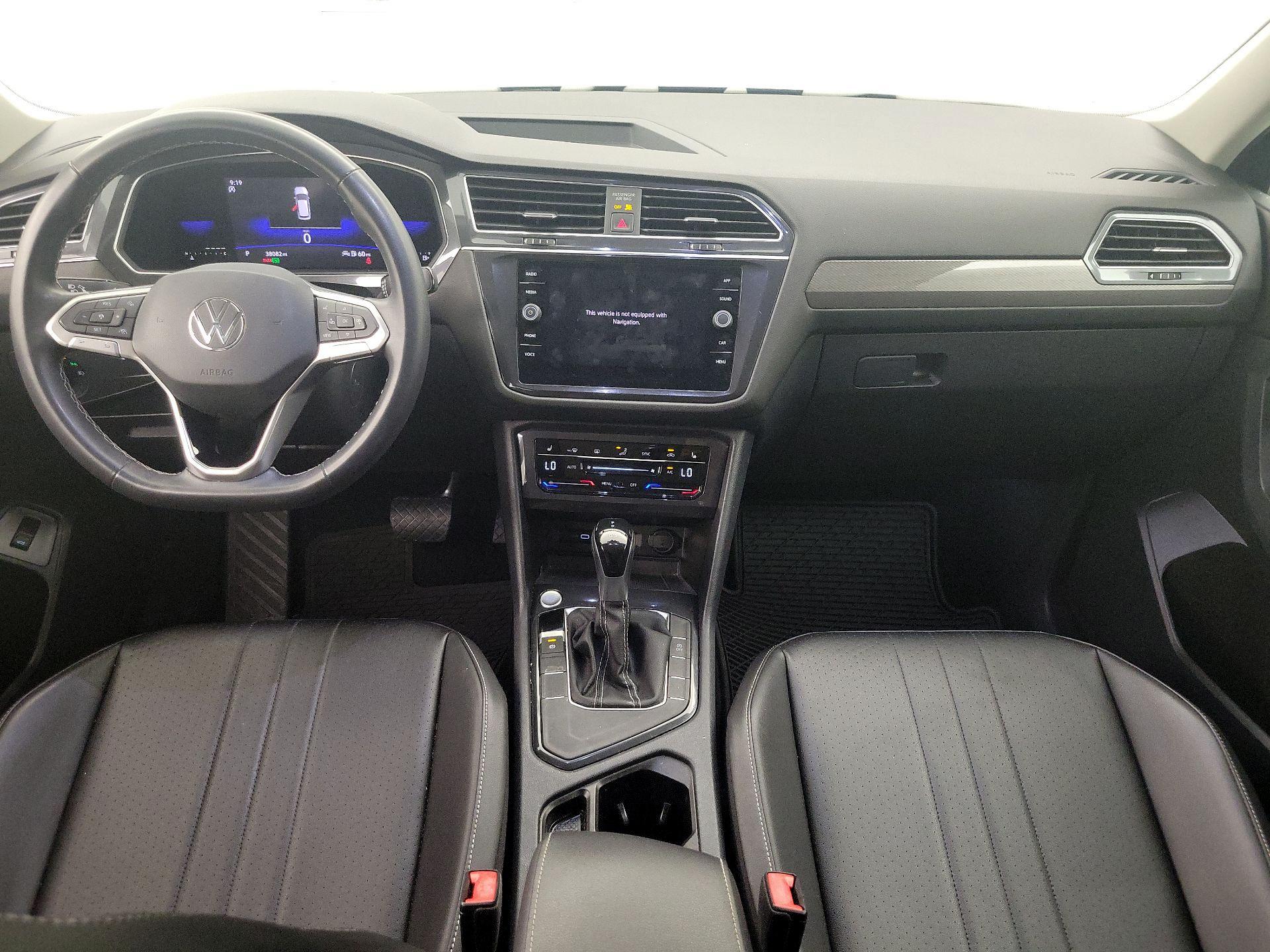 Thumbnail: 2022 Volkswagen Tiguan - 9