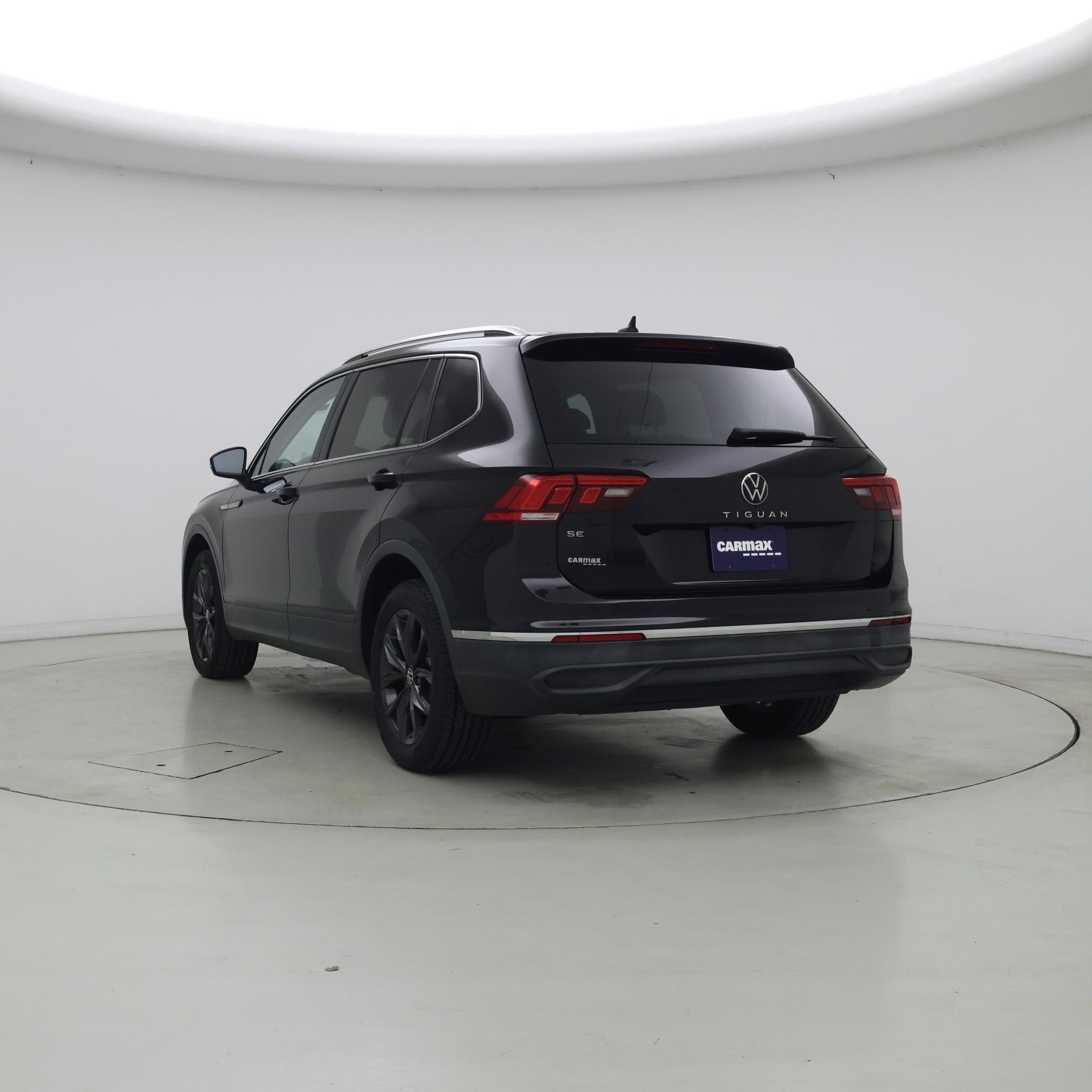 Thumbnail: 2022 Volkswagen Tiguan - 2