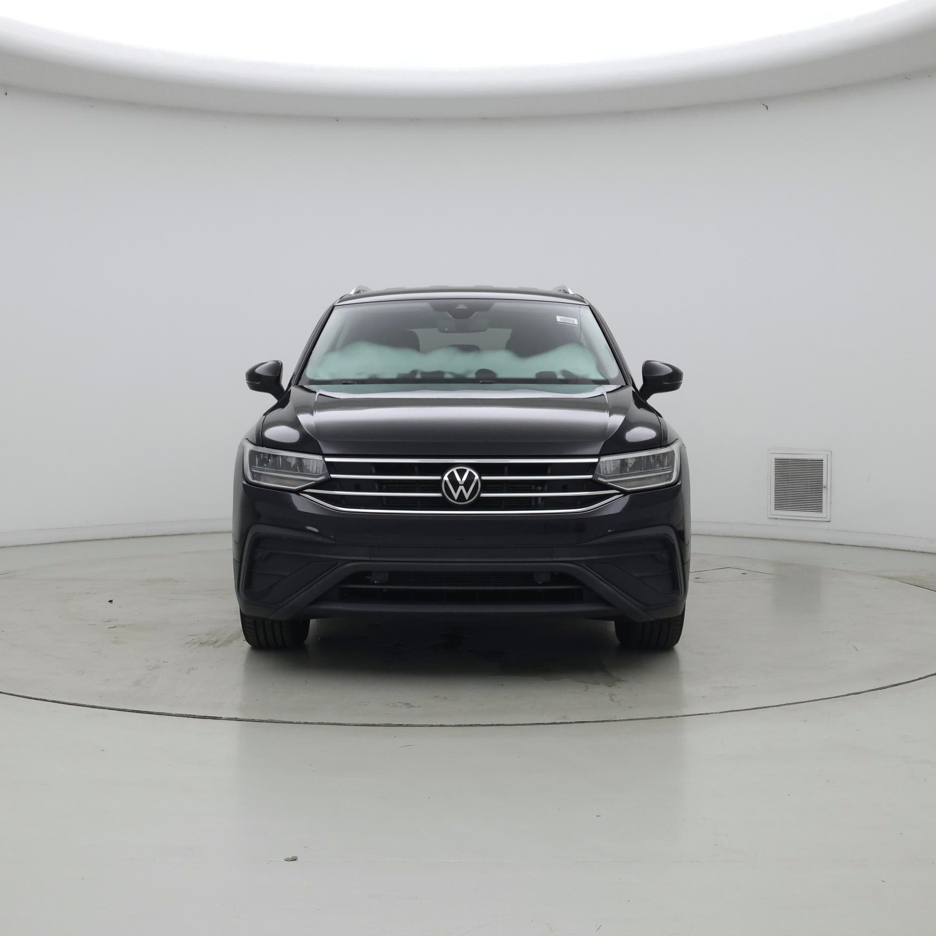 Thumbnail: 2022 Volkswagen Tiguan - 5