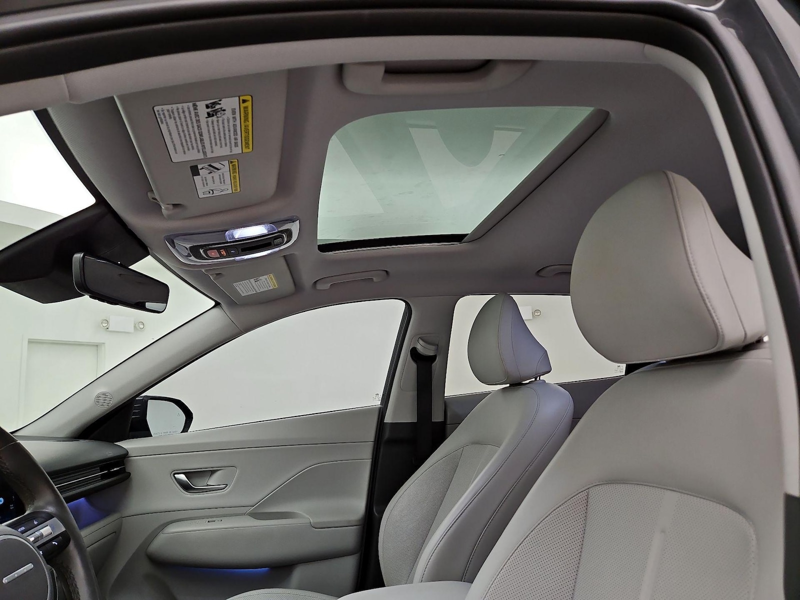 Sunroof(s) & Overhead Airbags