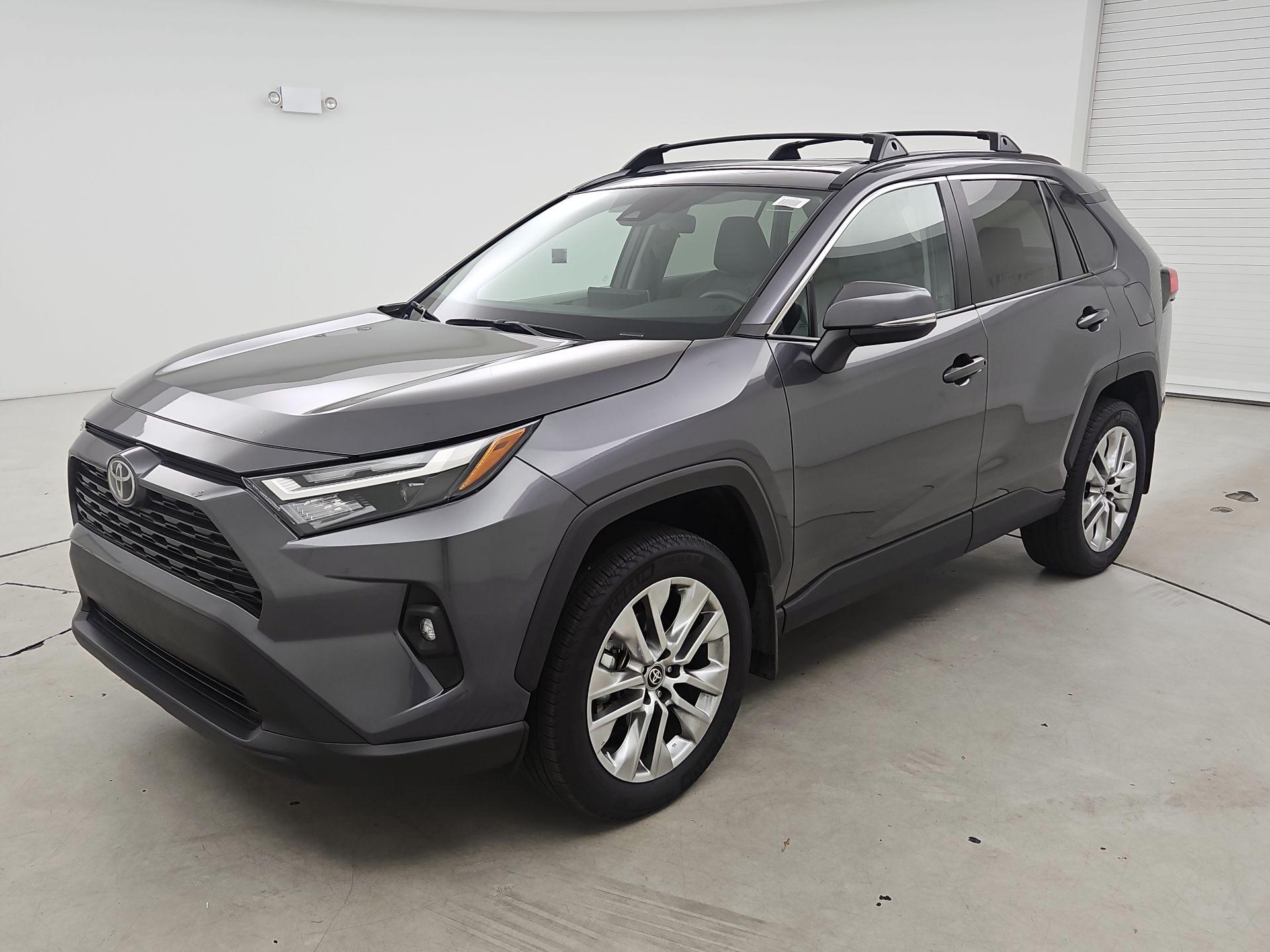 Thumbnail: 2025 Toyota RAV4 - 3