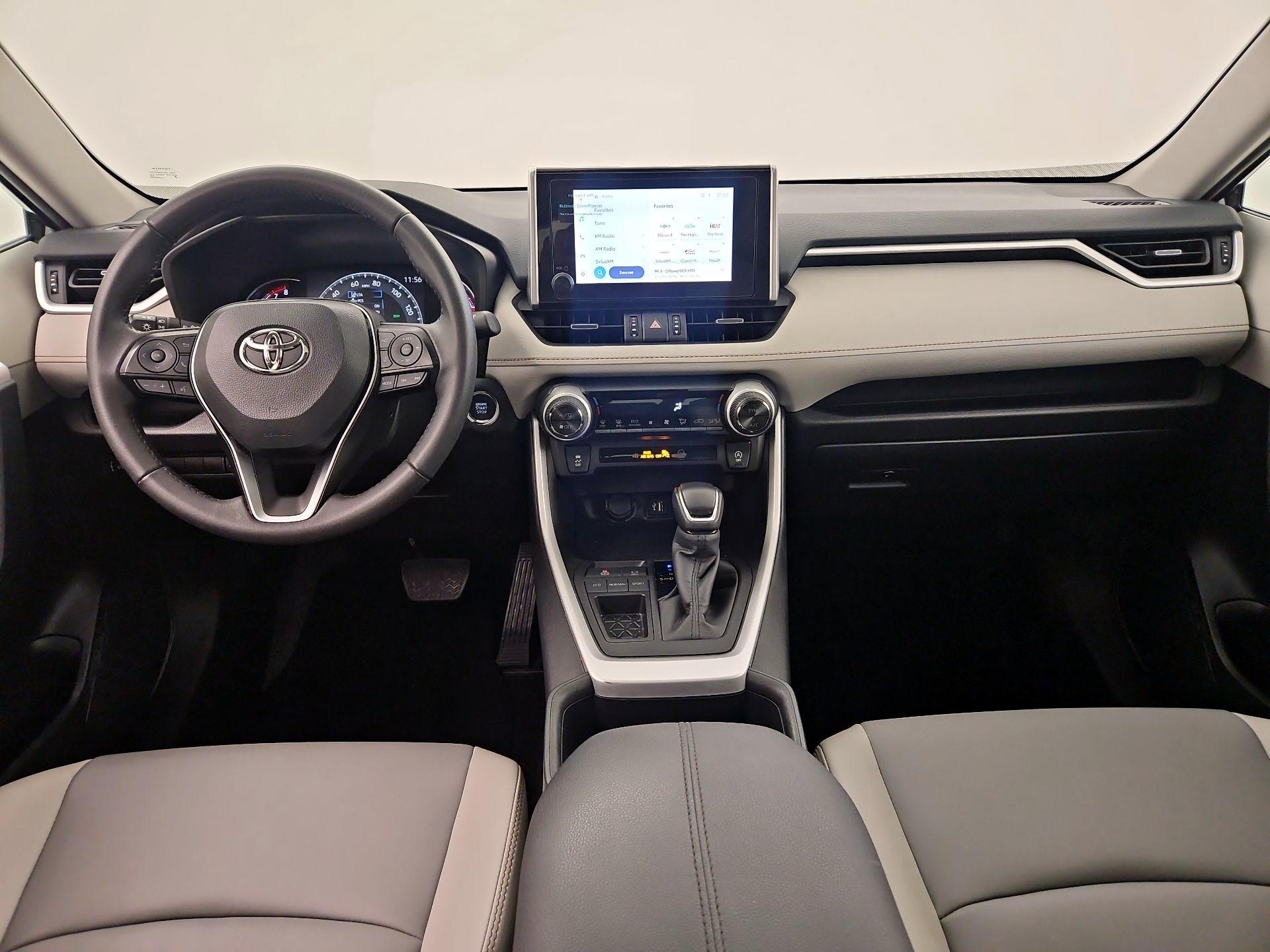 Thumbnail: 2025 Toyota RAV4 - 8