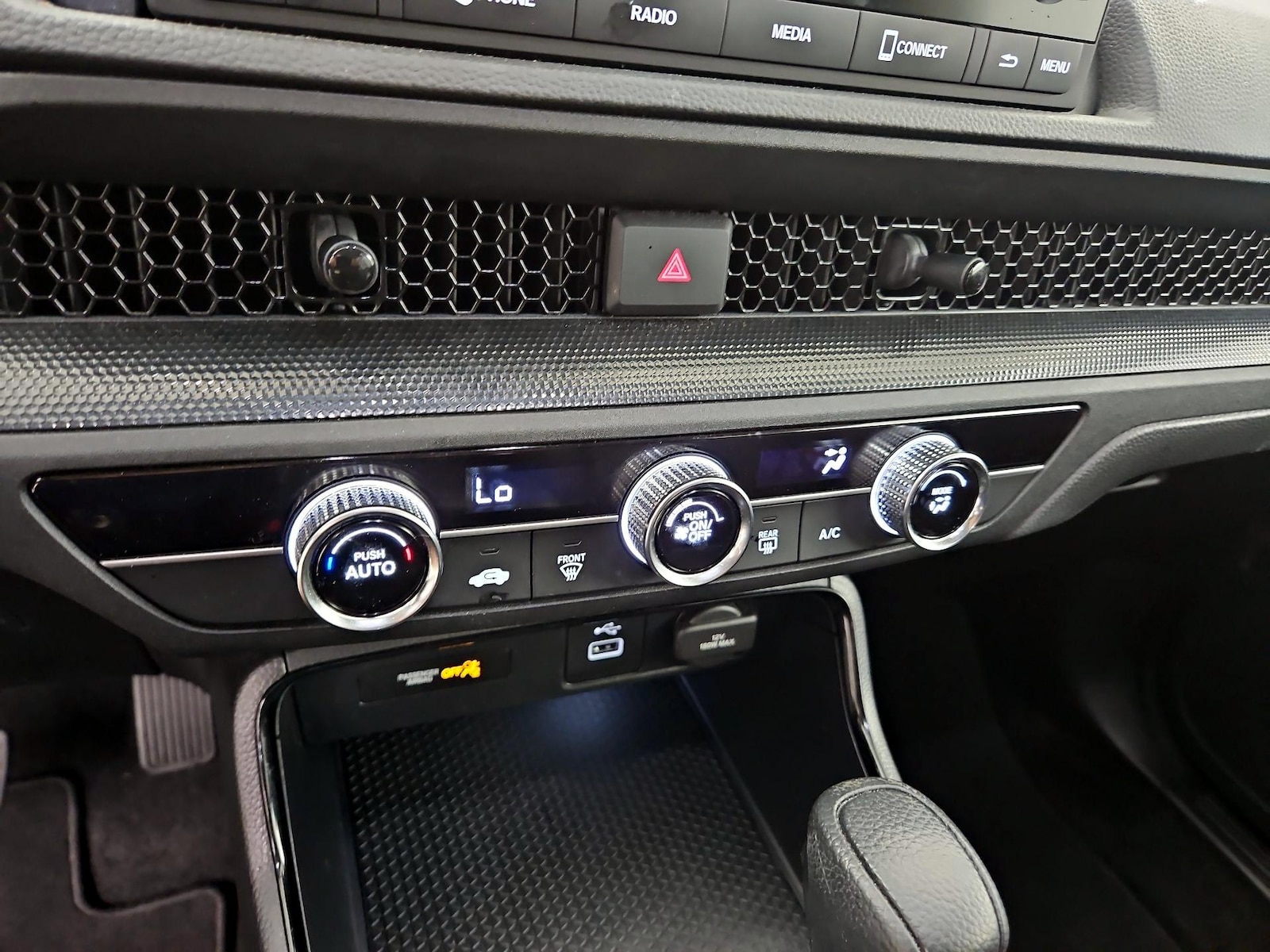 2025 Honda CR-V LX - Photo 17