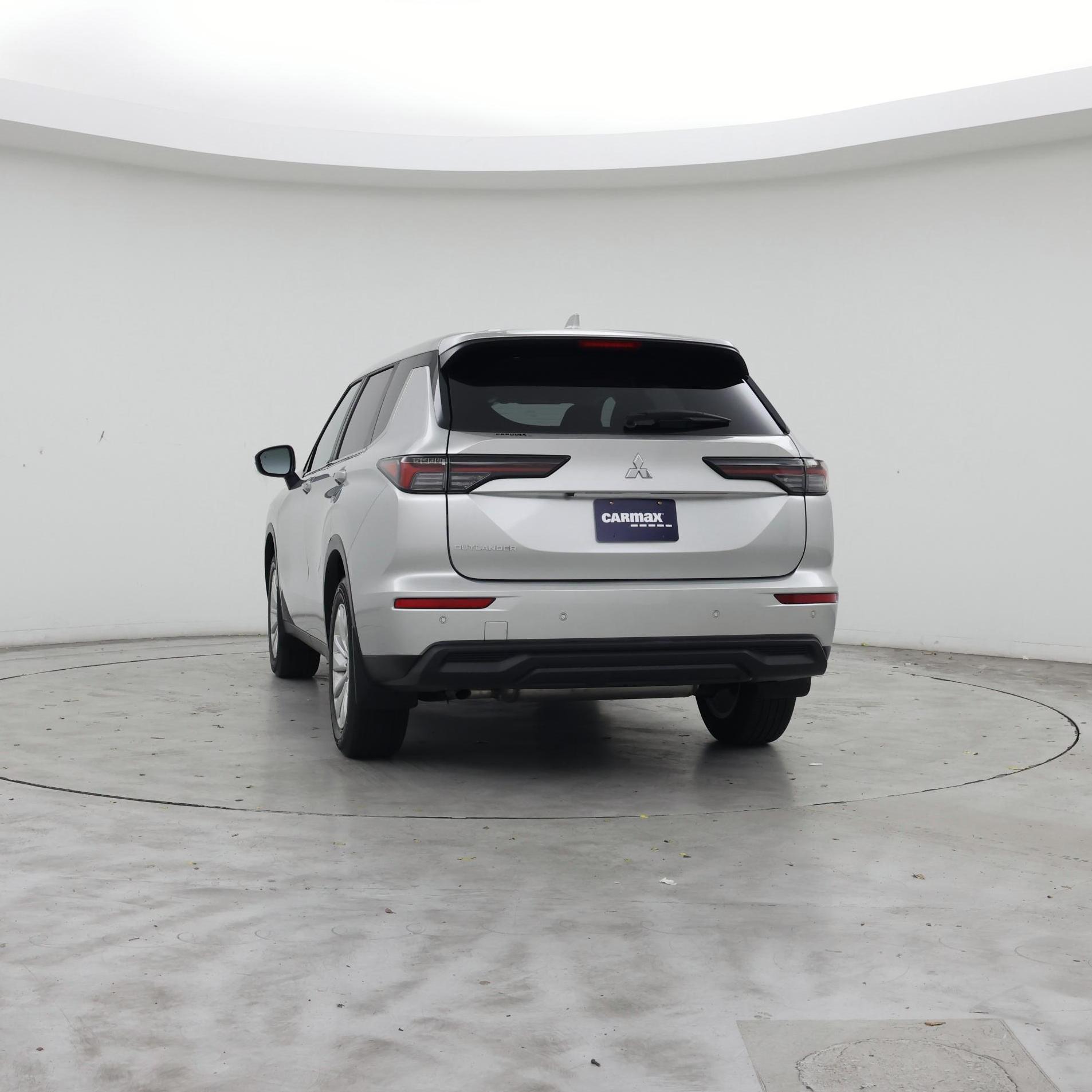 Thumbnail: 2025 Mitsubishi Outlander - 6