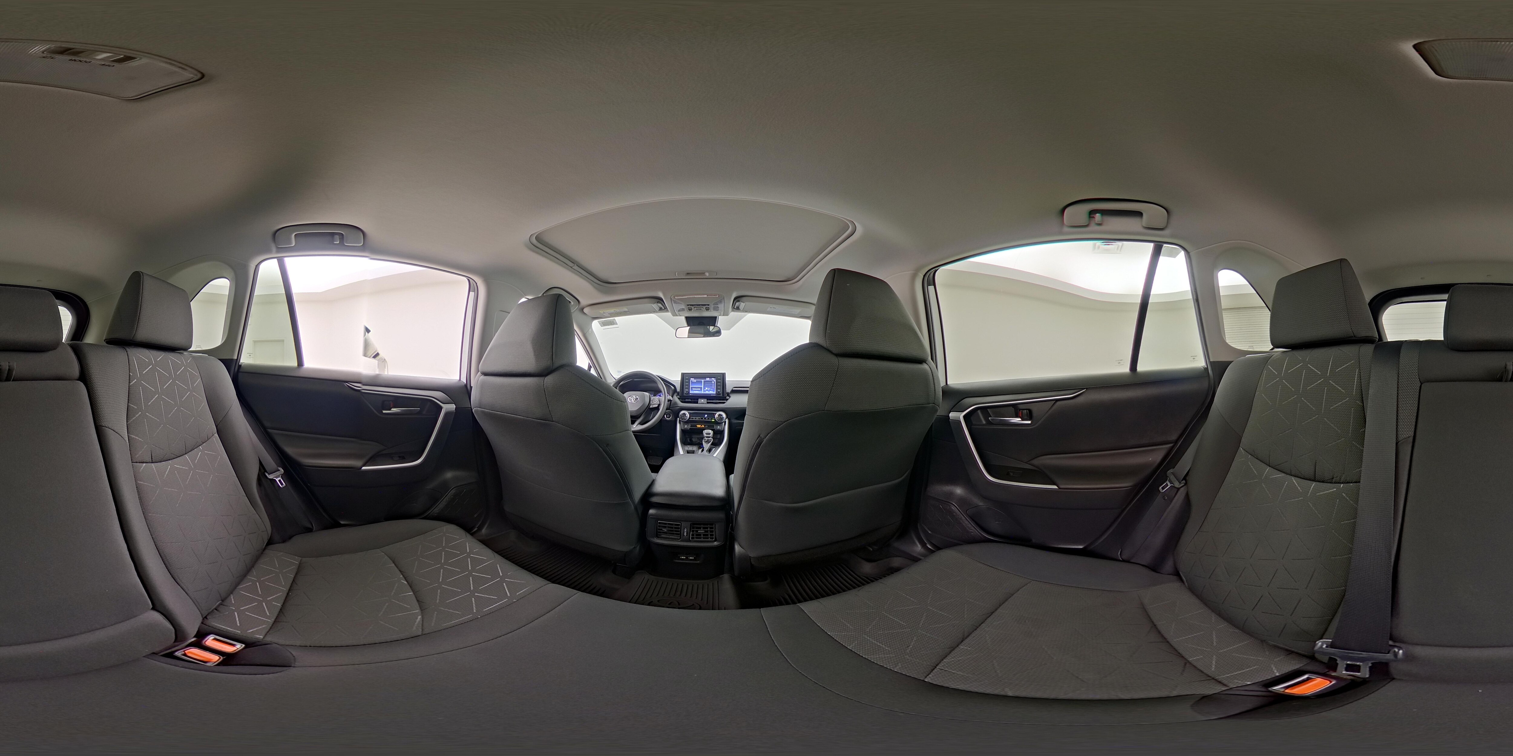2021 Toyota RAV4 XLE - Photo 26