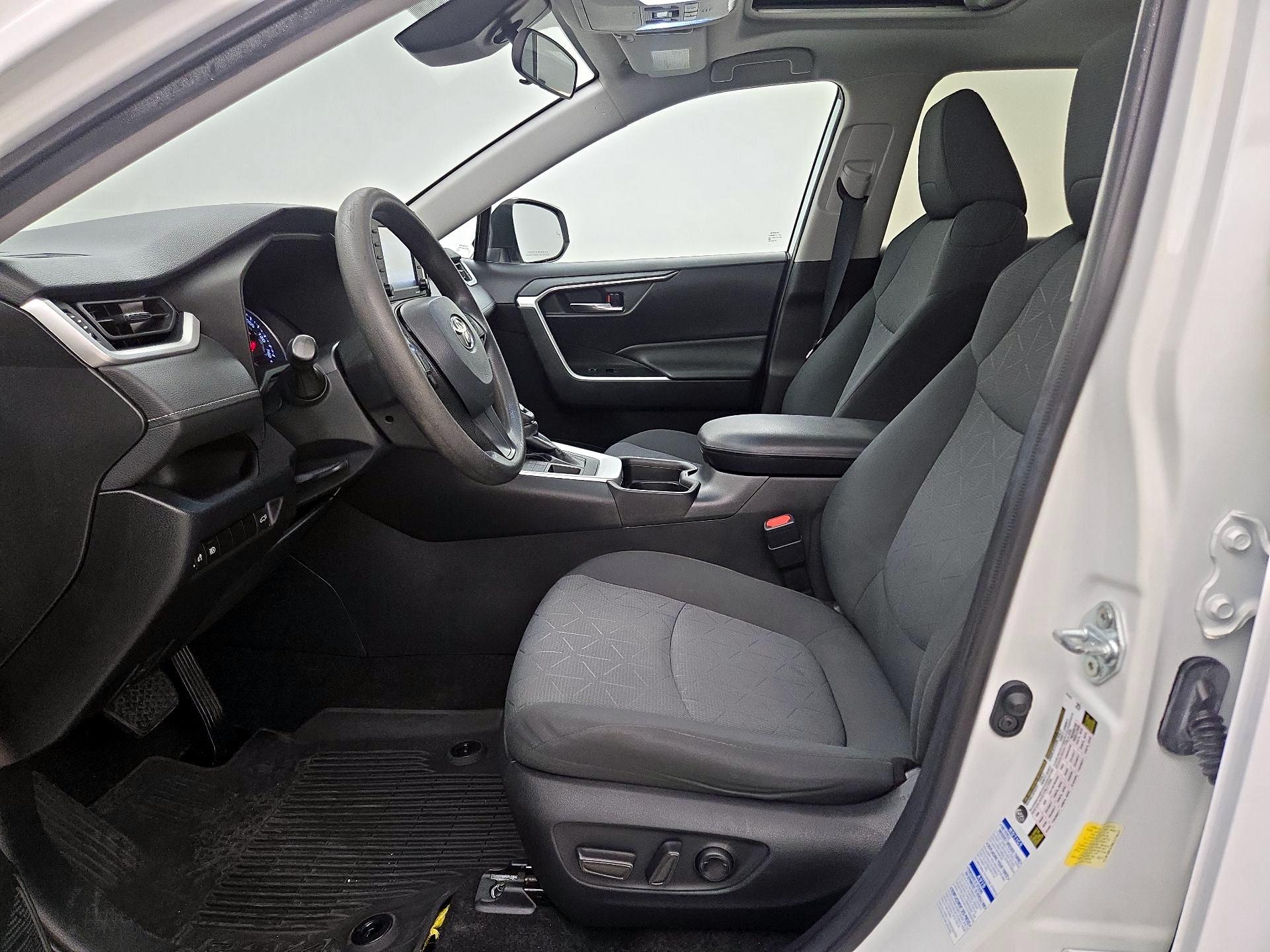 Thumbnail: 2021 Toyota RAV4 - 11