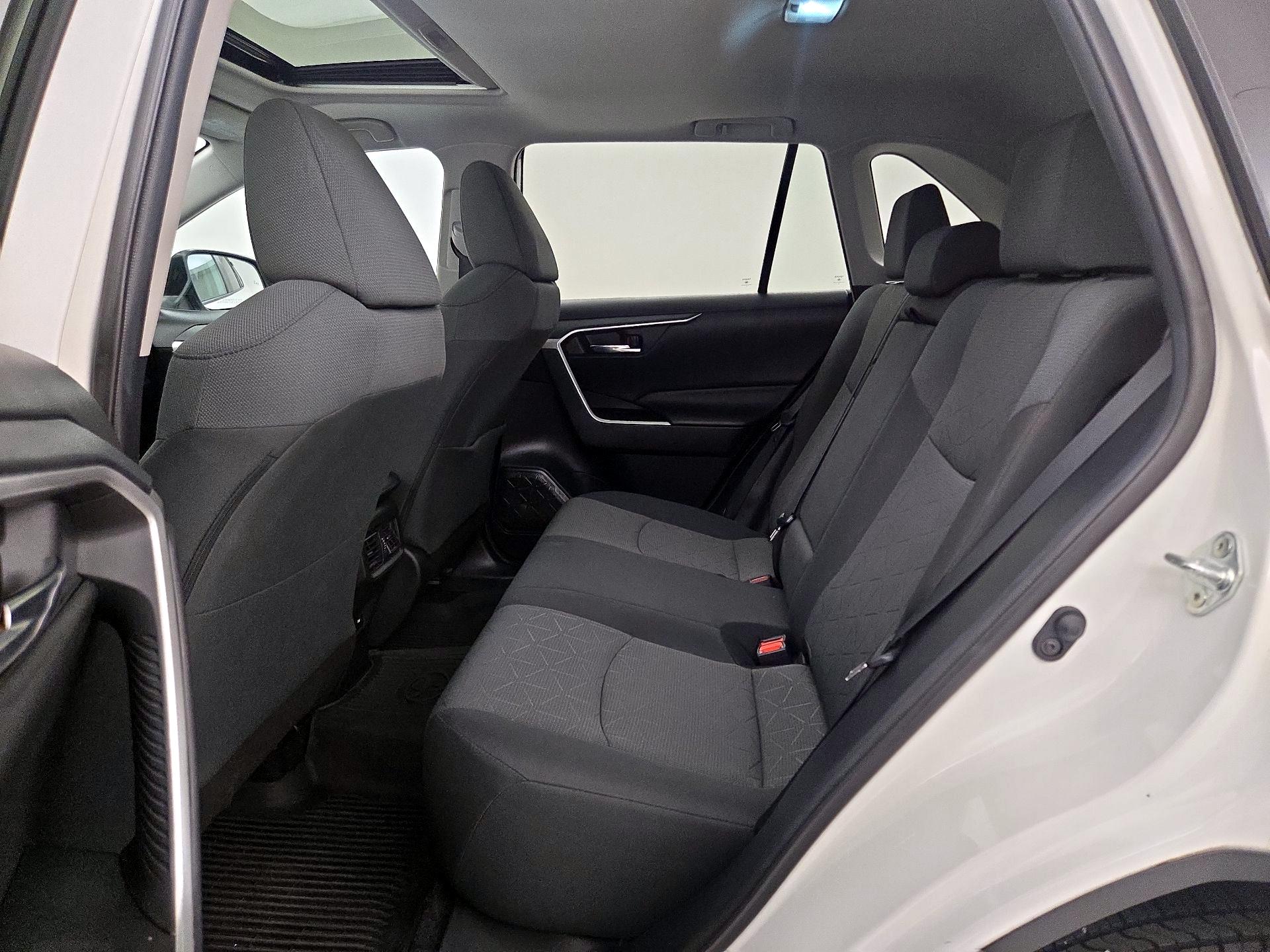 Thumbnail: 2021 Toyota RAV4 - 20