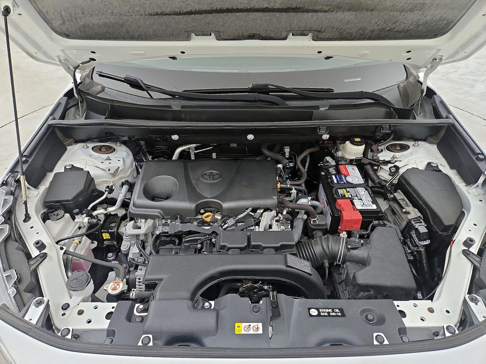 2021 Toyota RAV4 XLE - Photo 23