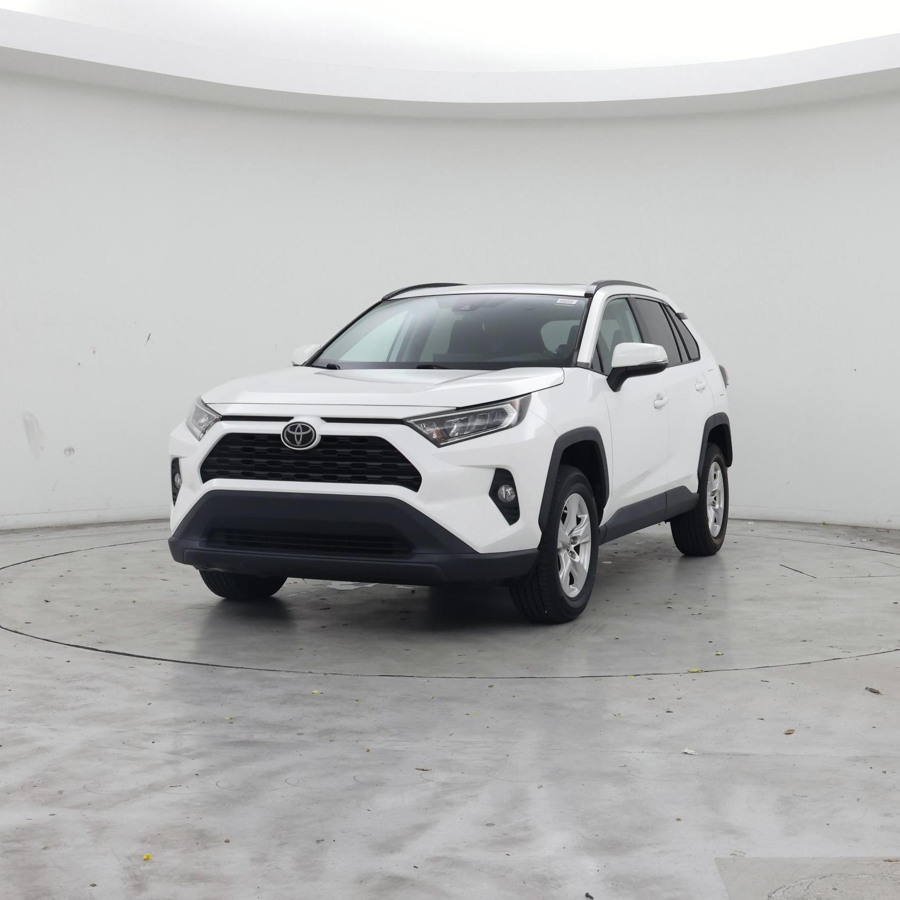Thumbnail: 2021 Toyota RAV4 - 4